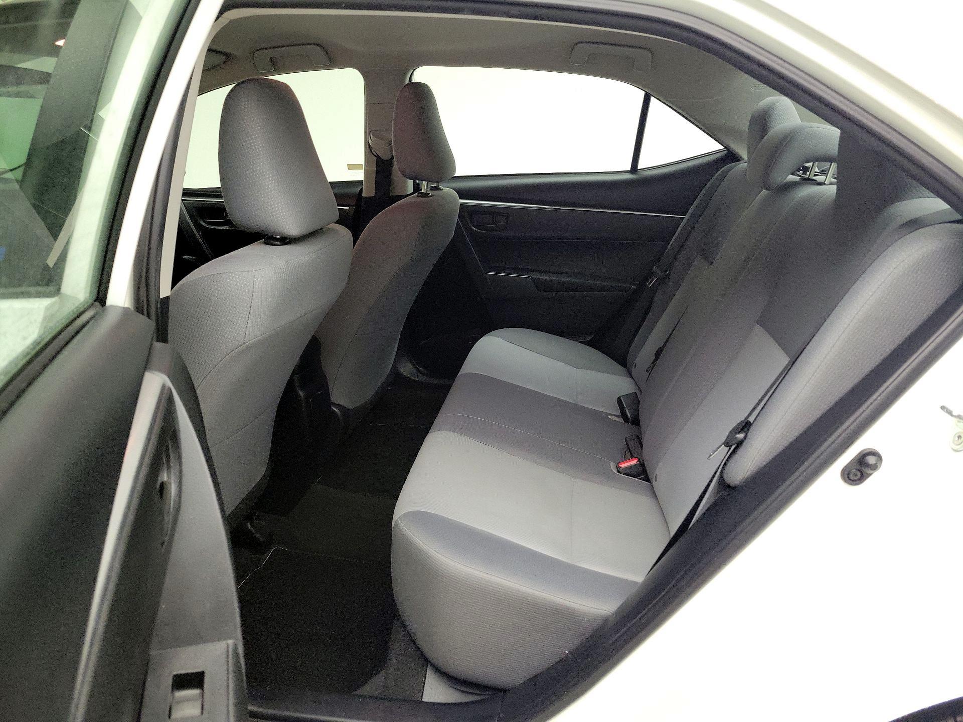 Thumbnail: 2015 Toyota Corolla - 18