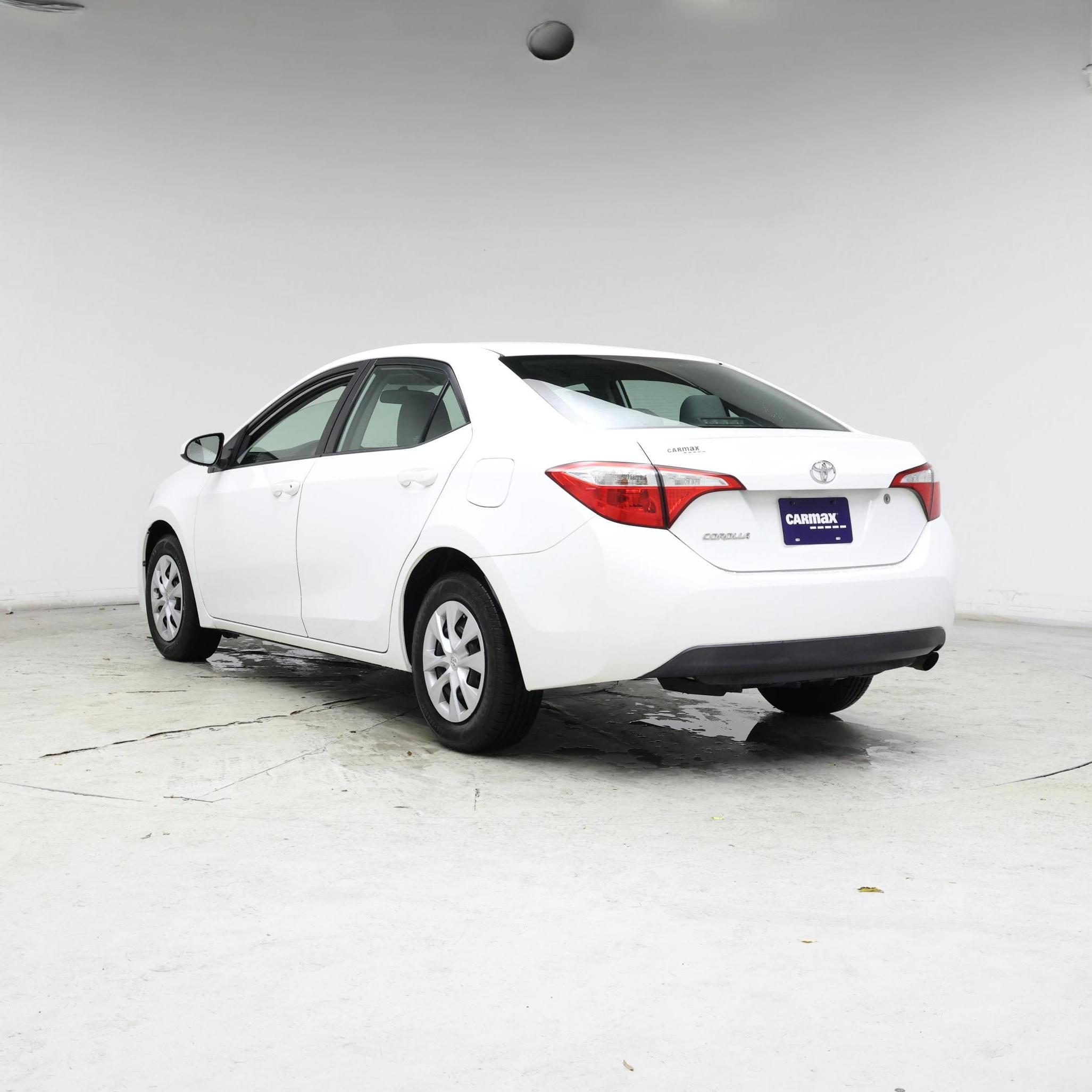 Thumbnail: 2015 Toyota Corolla - 2