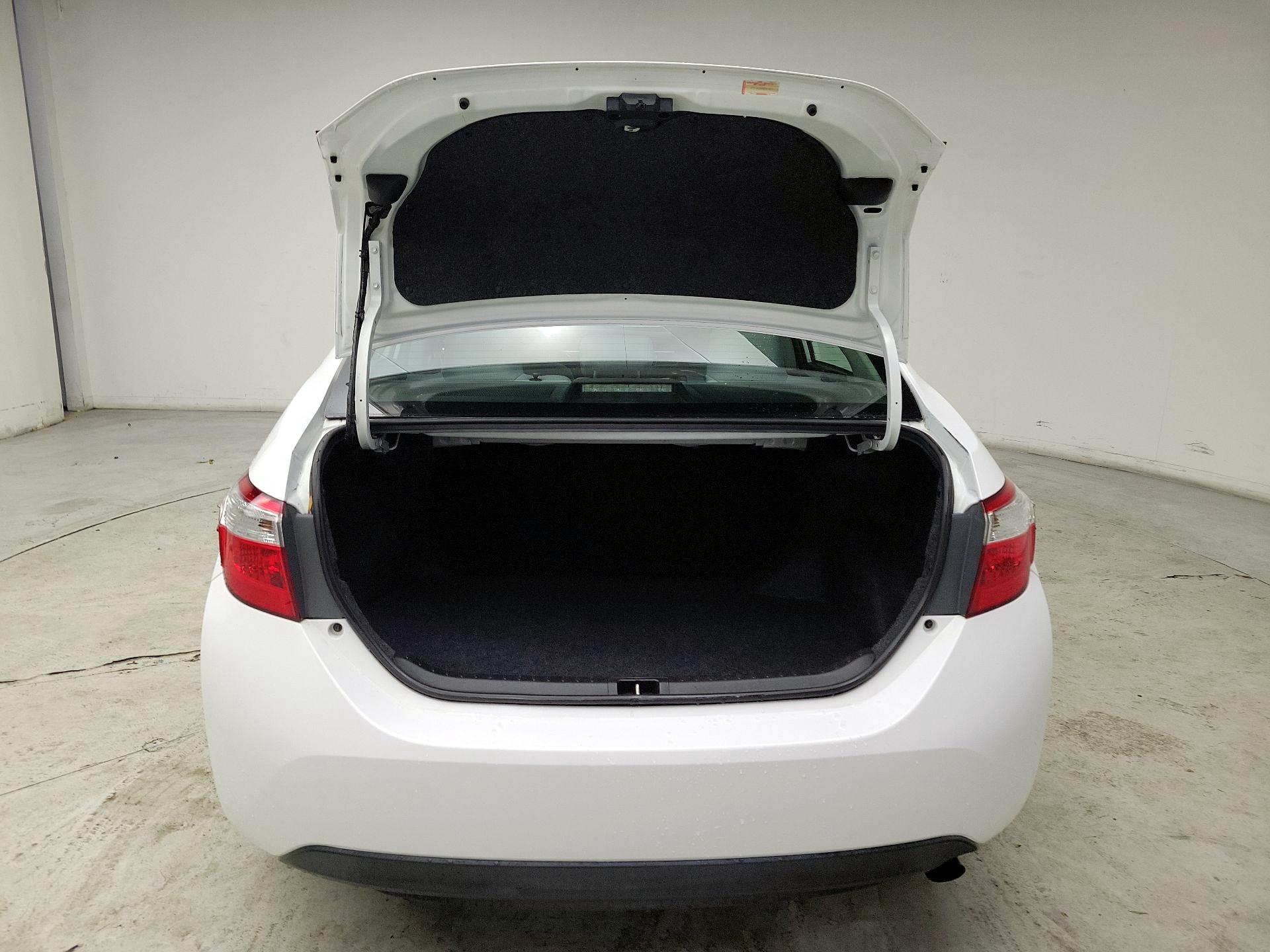 Thumbnail: 2015 Toyota Corolla - 19