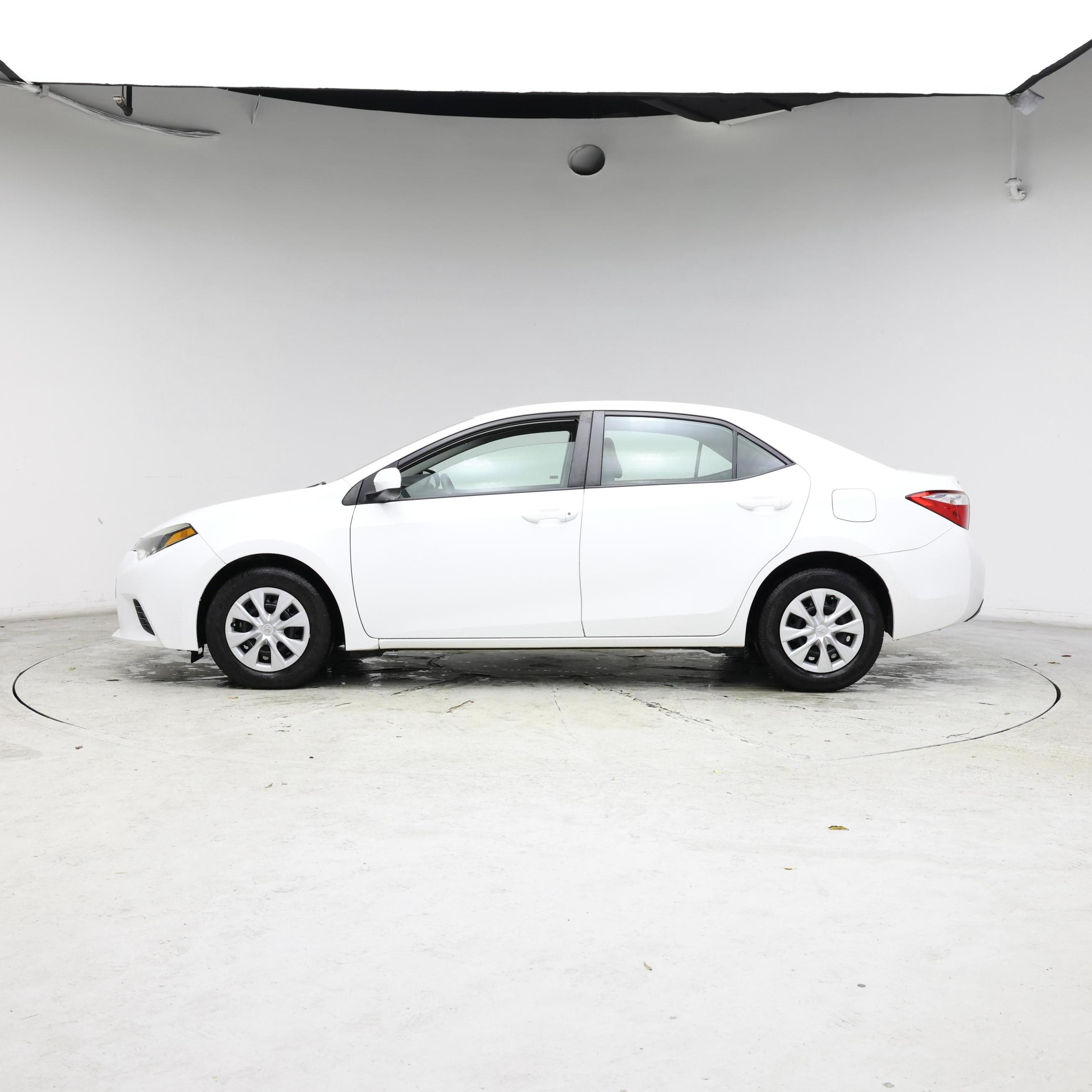 Thumbnail: 2015 Toyota Corolla - 3