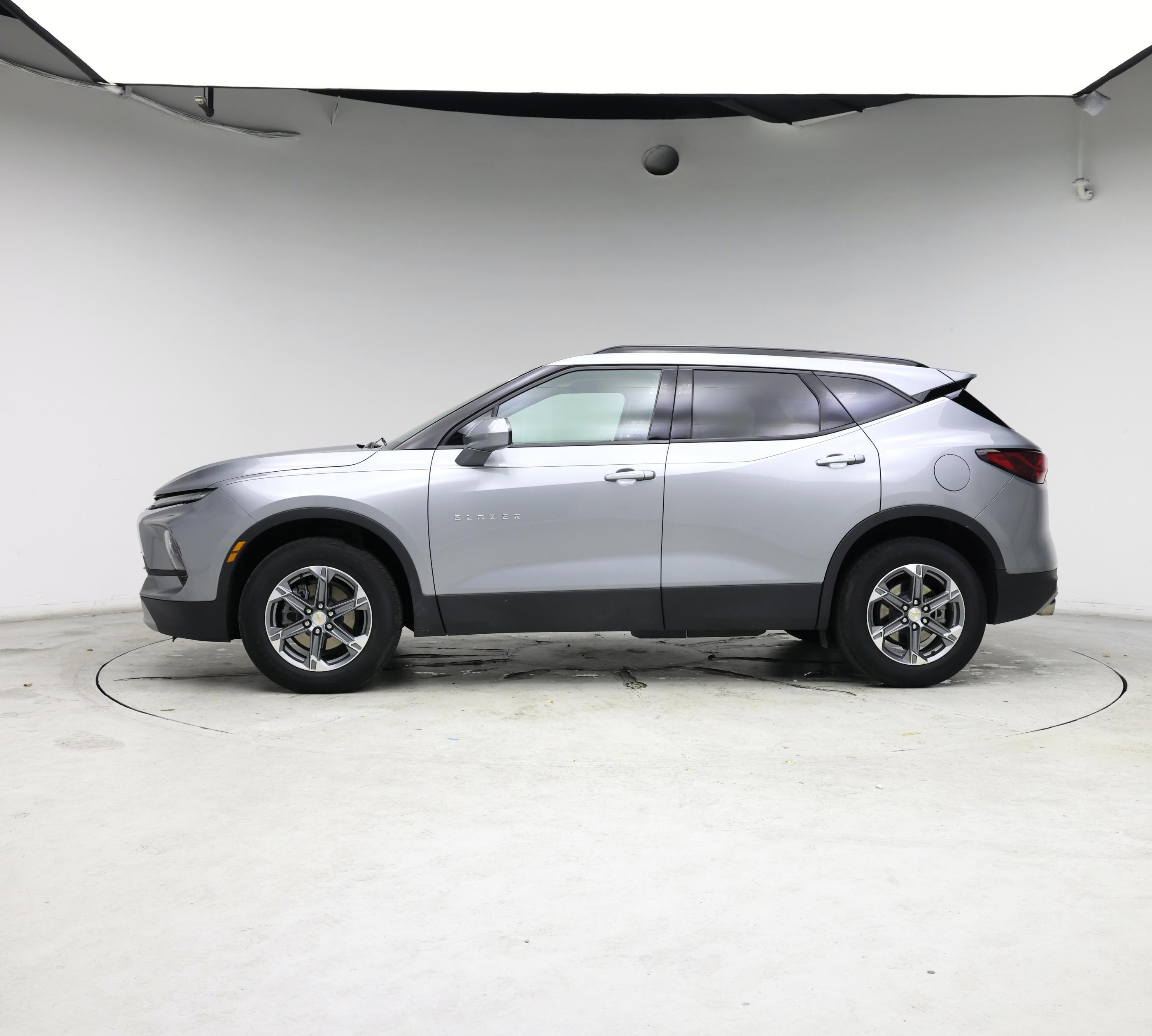 Thumbnail: 2023 Chevrolet Blazer - 3