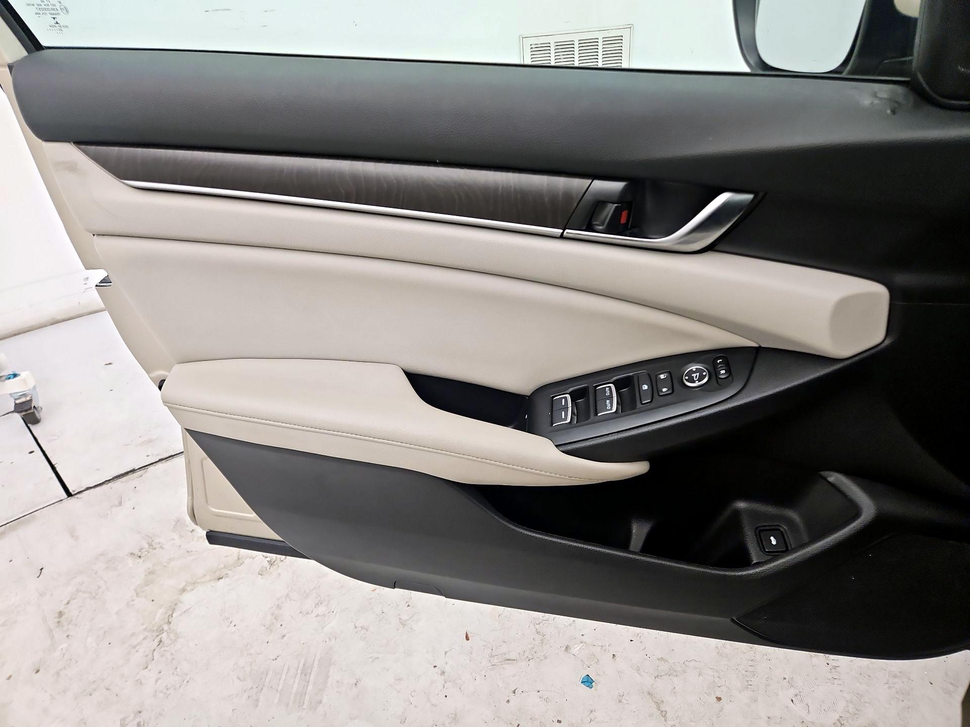 Thumbnail: 2020 Honda Accord - 12