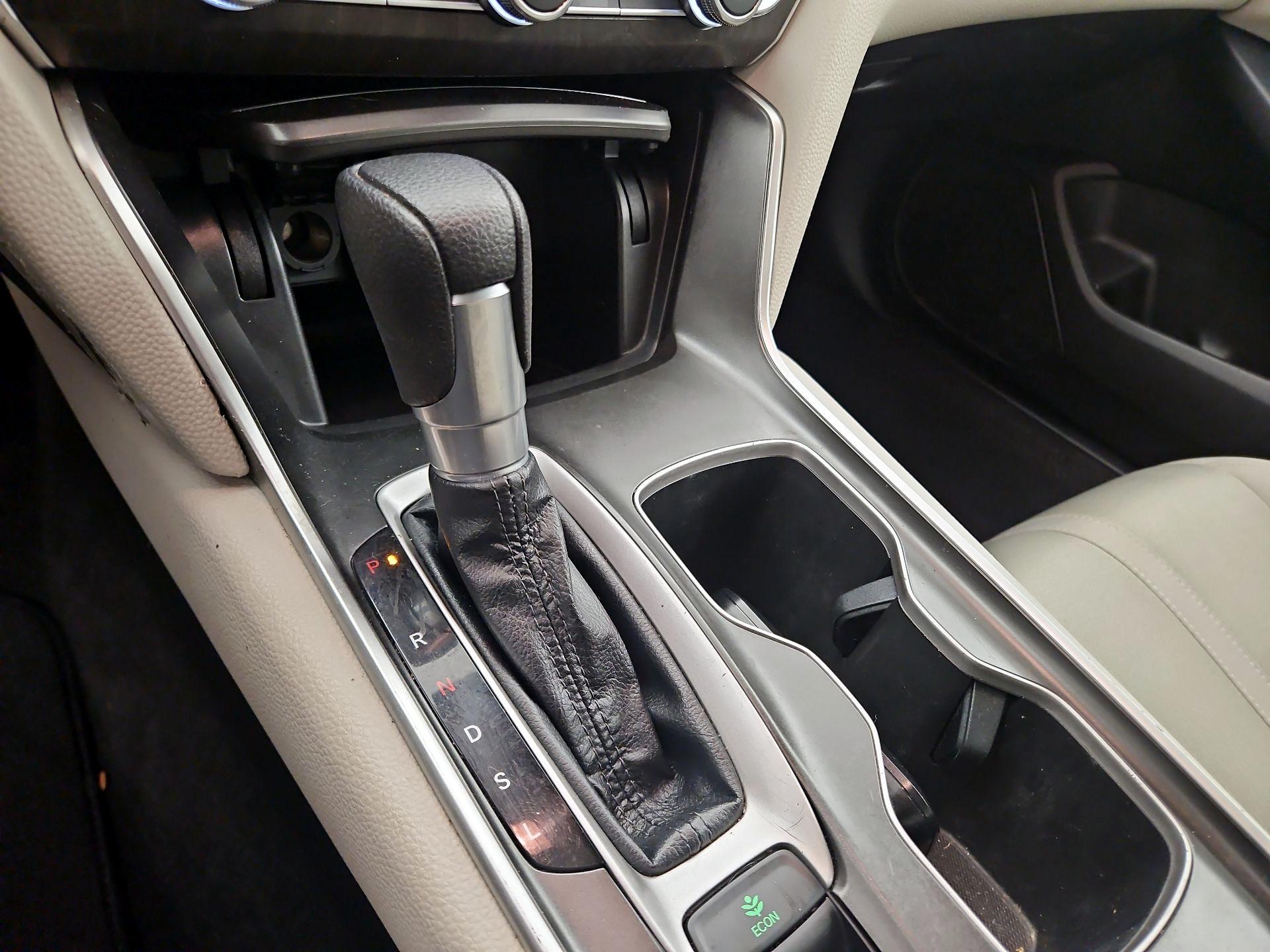 Thumbnail: 2020 Honda Accord - 17