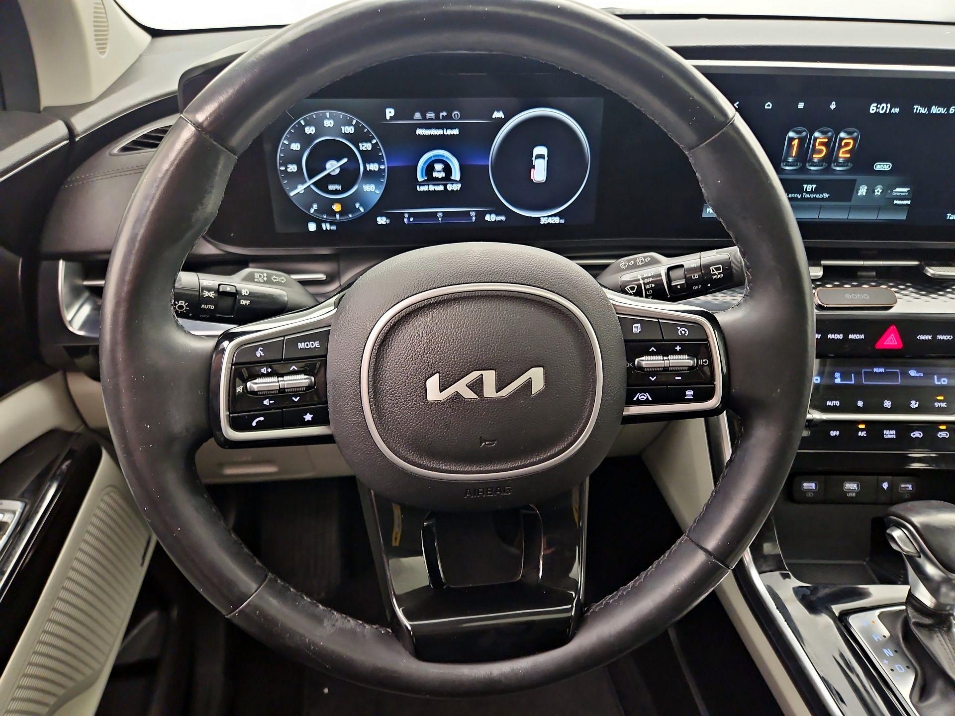 Thumbnail: 2022 Kia Carnival - 10