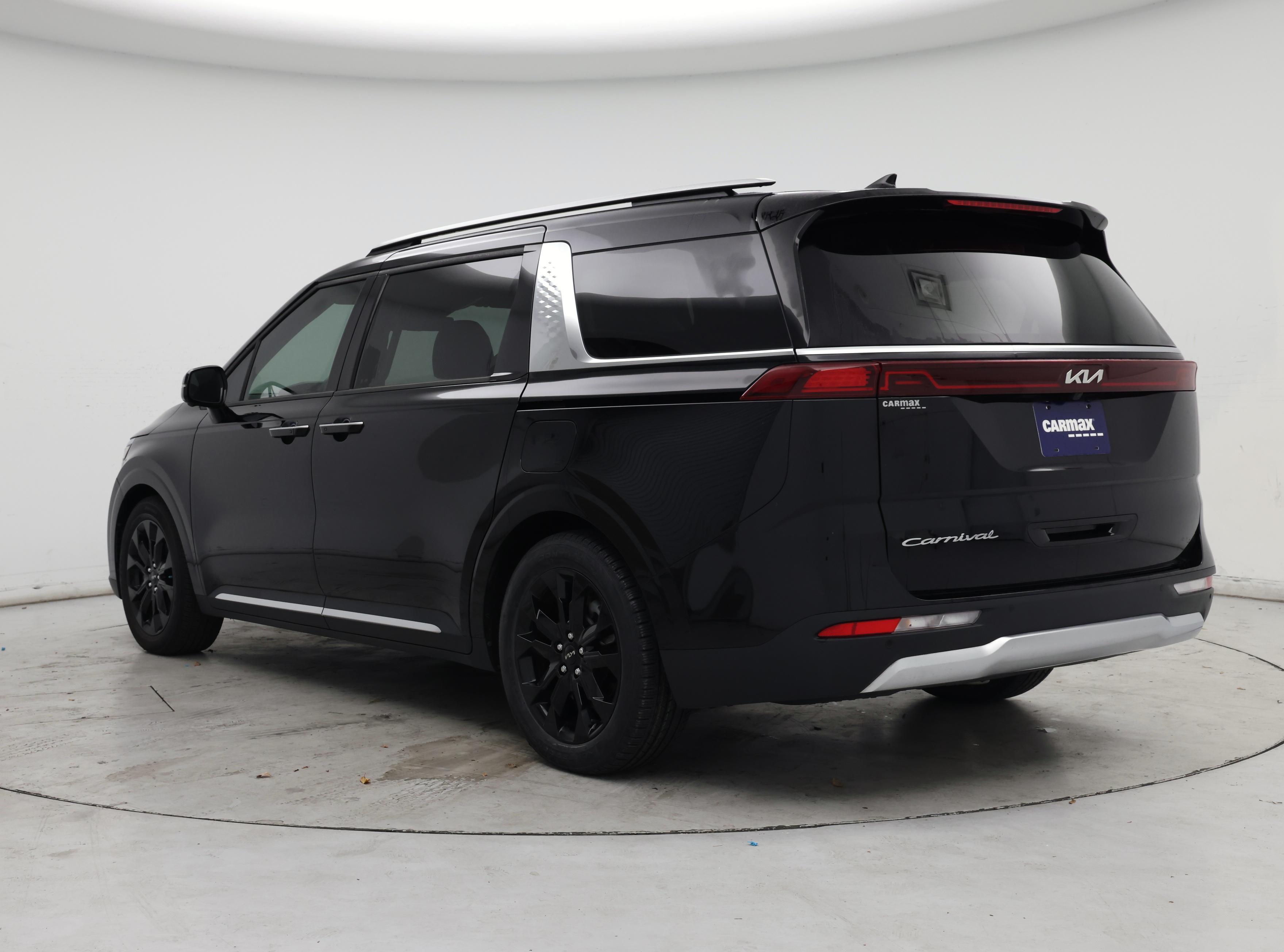 Thumbnail: 2022 Kia Carnival - 2