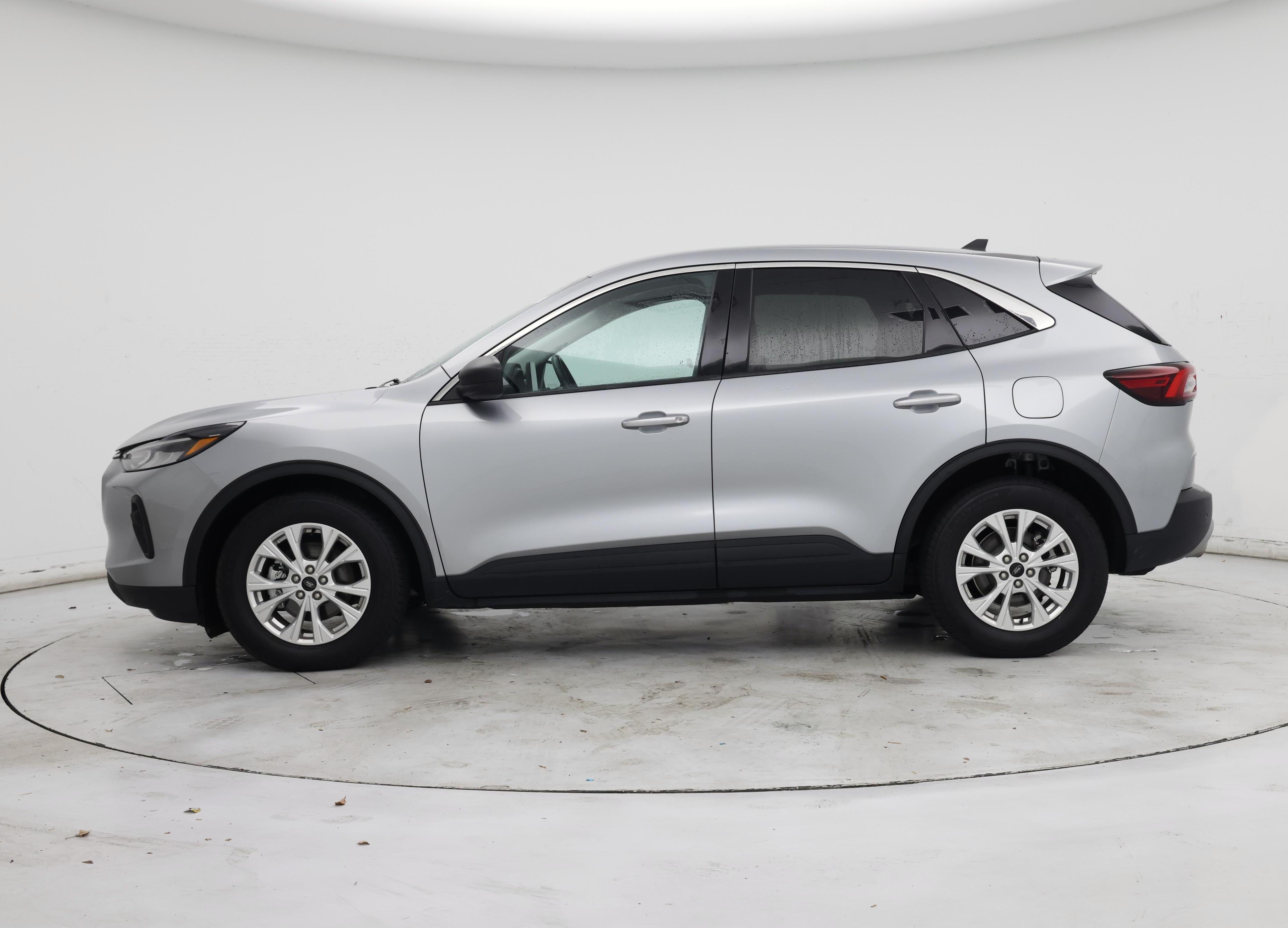 Thumbnail: 2023 Ford Escape - 3