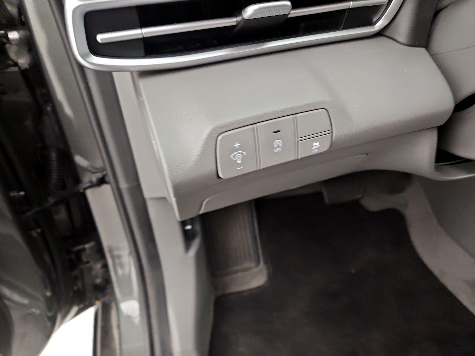 Thumbnail: 2024 Hyundai Elantra - 13