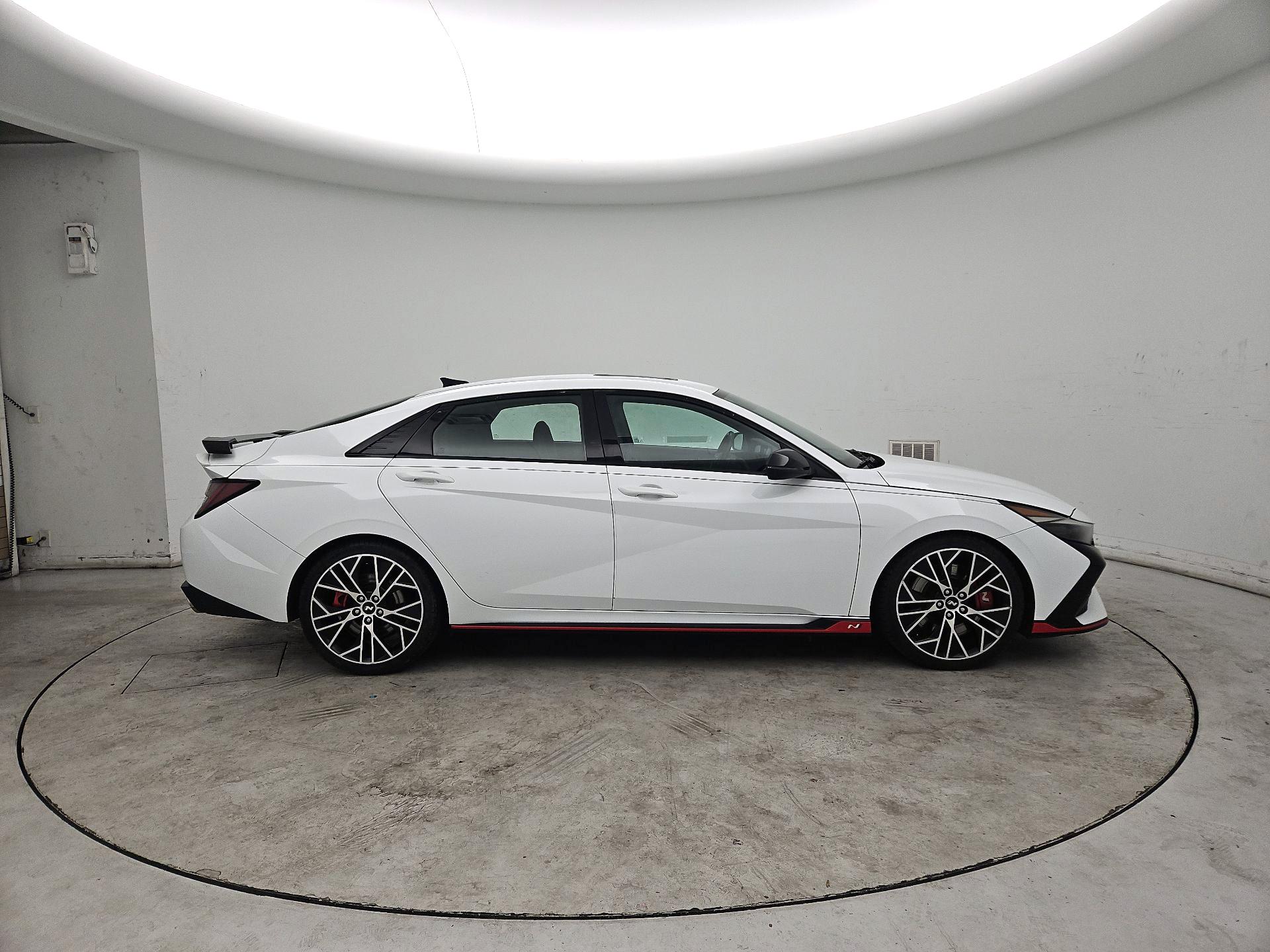 Thumbnail: 2022 Hyundai Elantra - 4