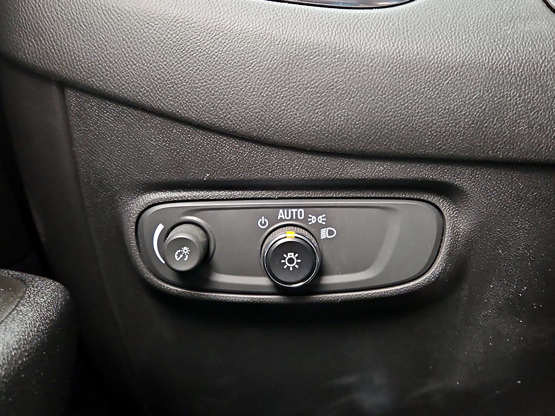 Thumbnail: 2022 Chevrolet Equinox - 13