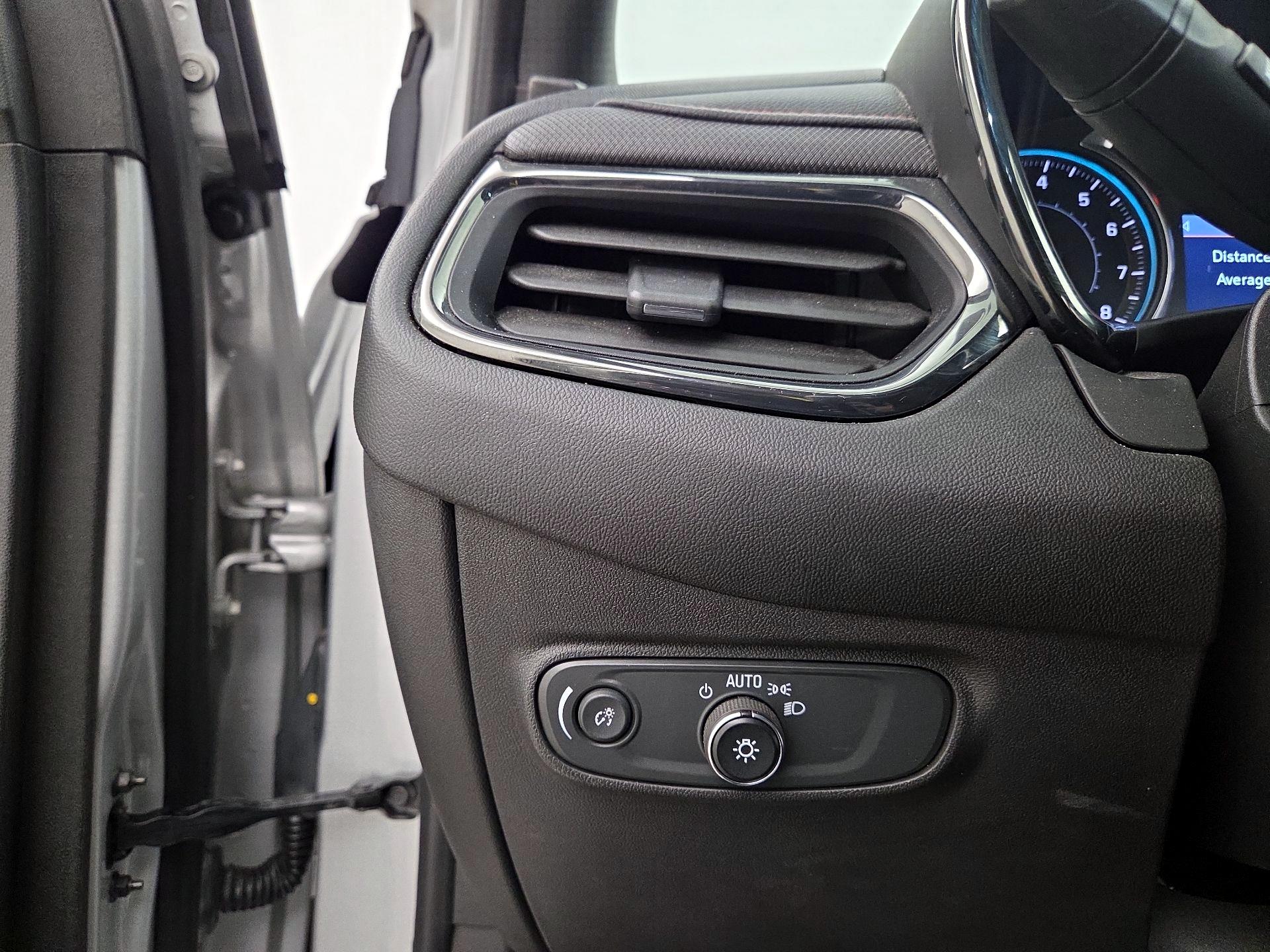 Thumbnail: 2022 Chevrolet Equinox - 13