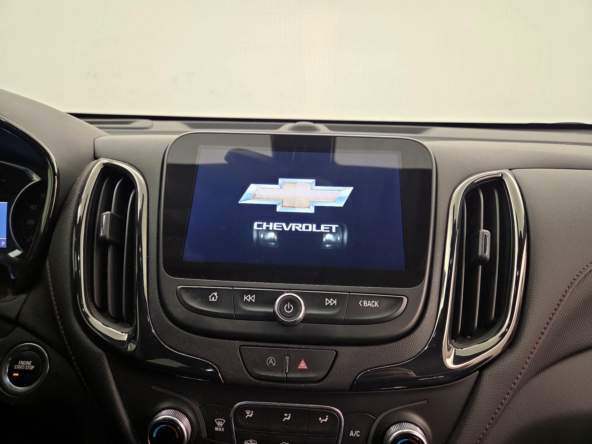 Thumbnail: 2022 Chevrolet Equinox - 16