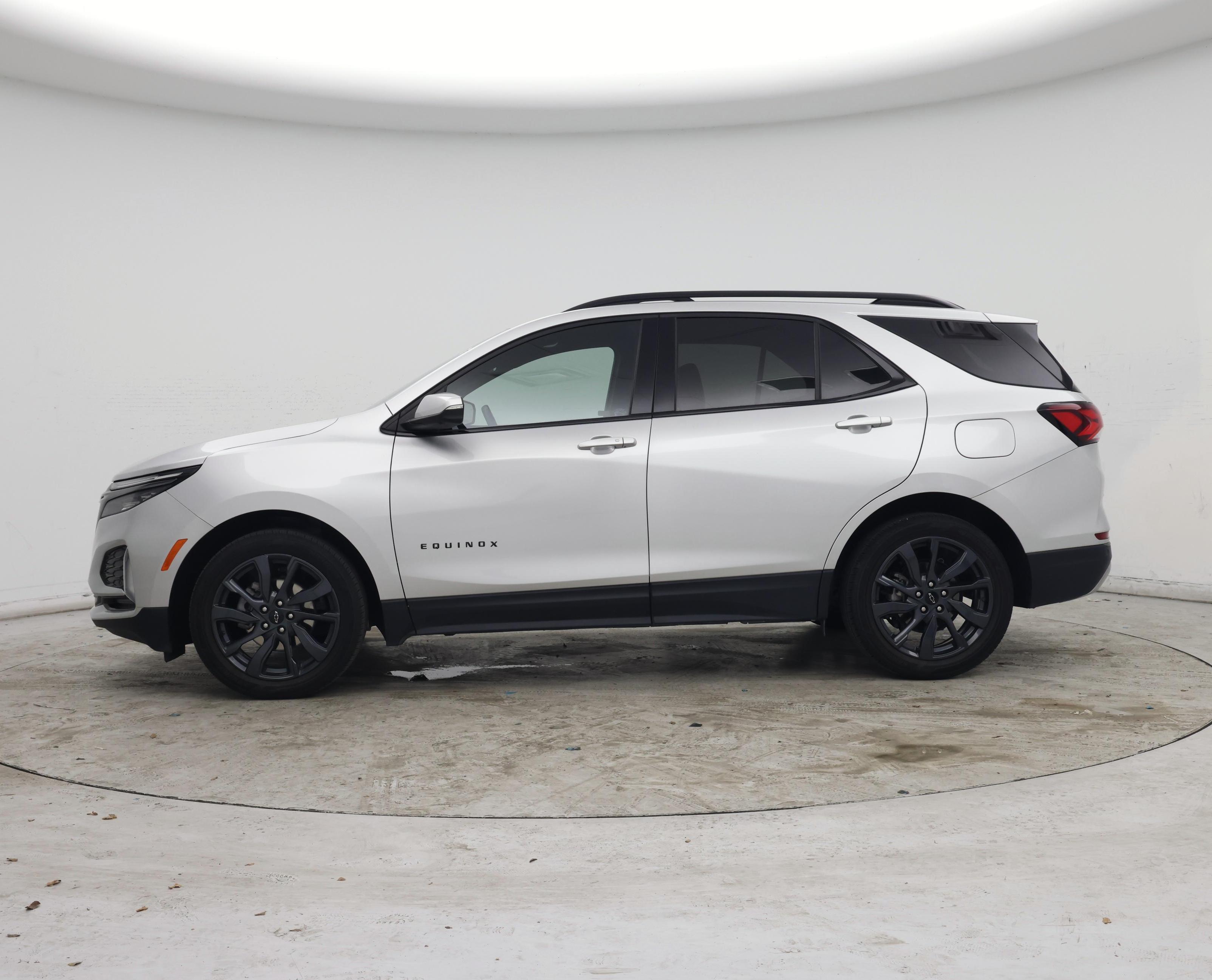 Thumbnail: 2022 Chevrolet Equinox - 3