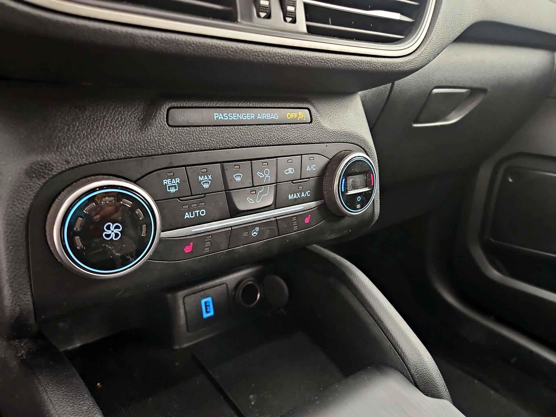 Thumbnail: 2020 Ford Escape - 16