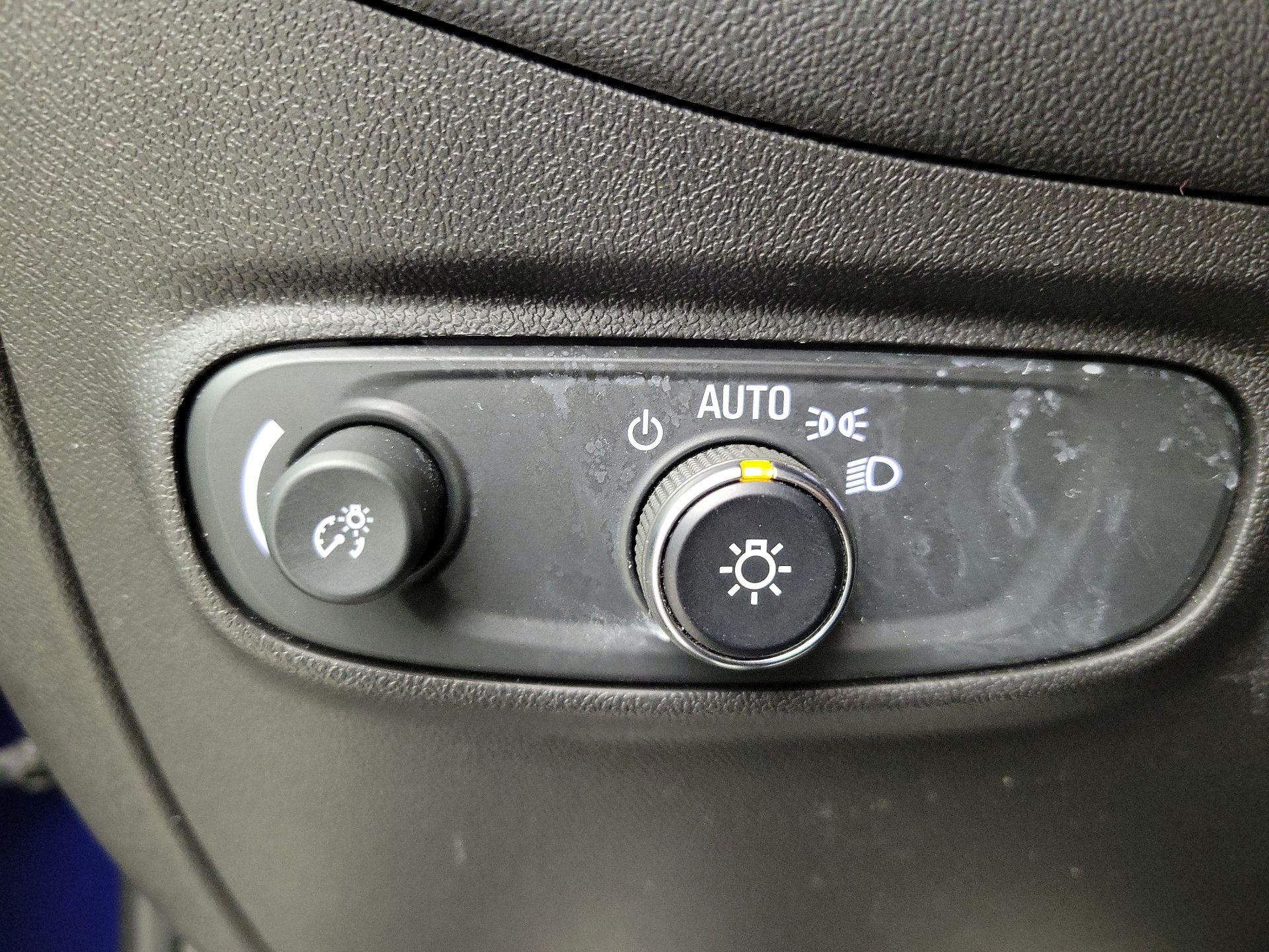 Thumbnail: 2022 Chevrolet Equinox - 13