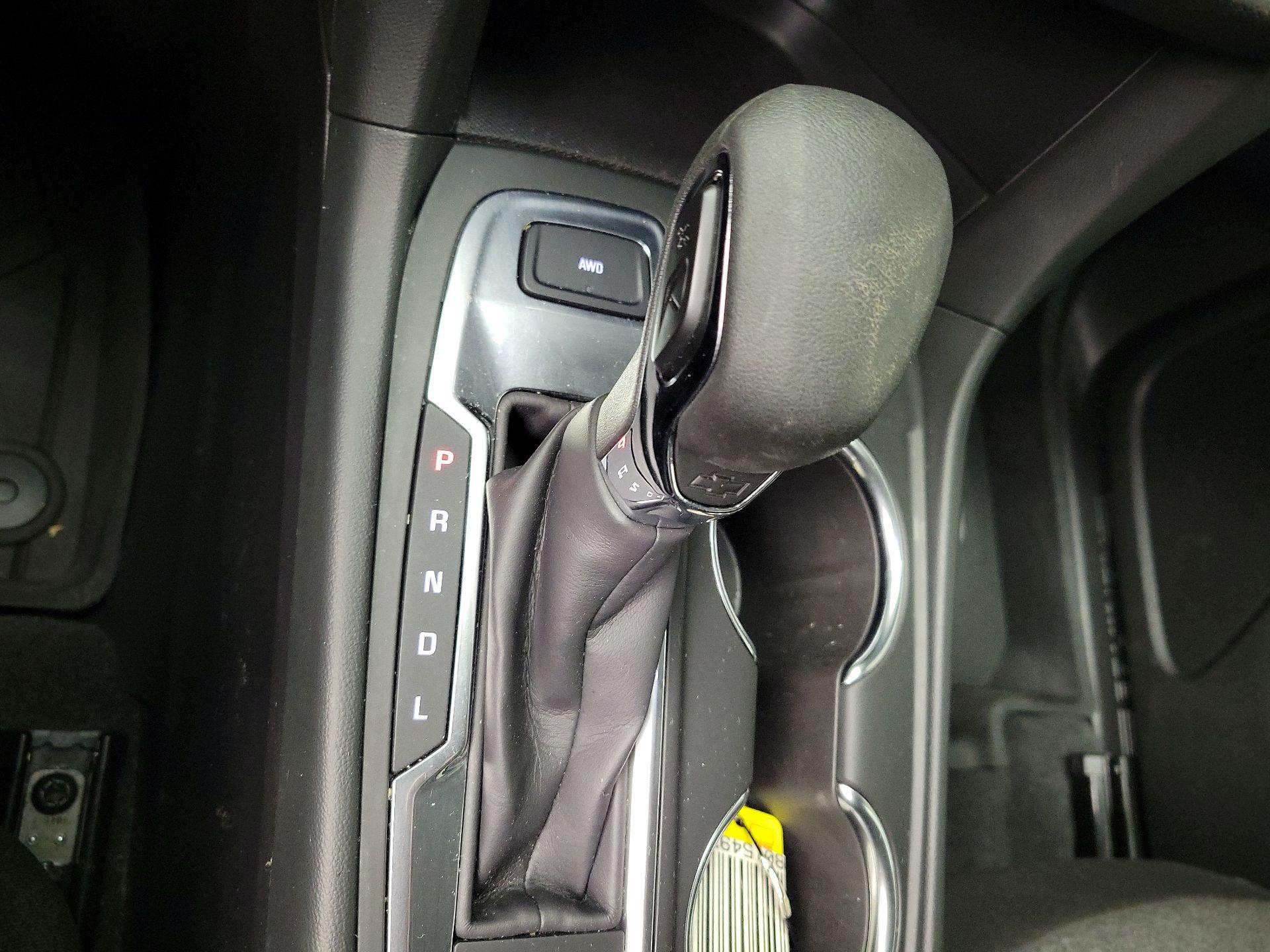 Thumbnail: 2022 Chevrolet Equinox - 17