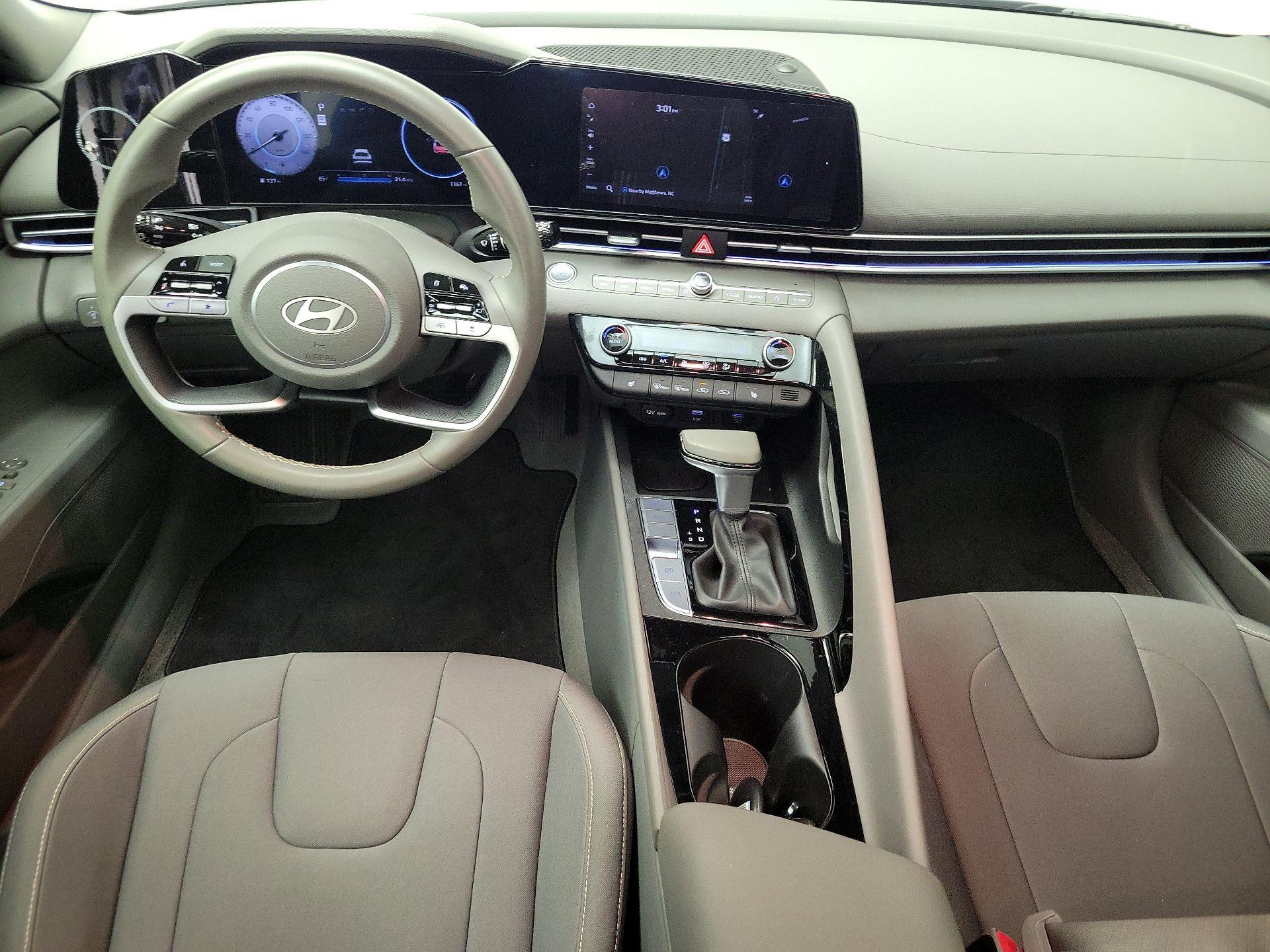 Thumbnail: 2024 Hyundai Elantra - 9