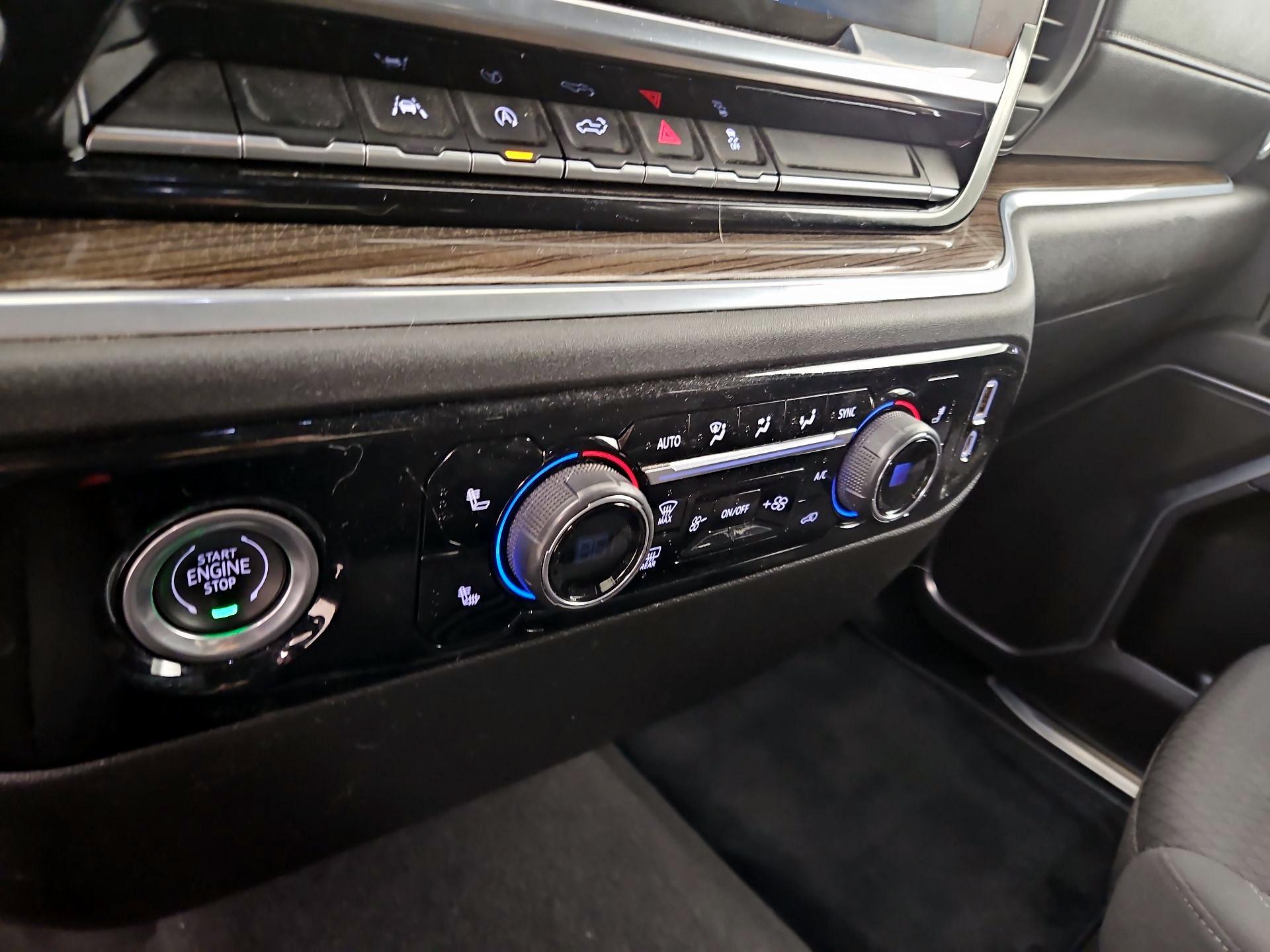 Thumbnail: 2022 Chevrolet Silverado 1500 - 16