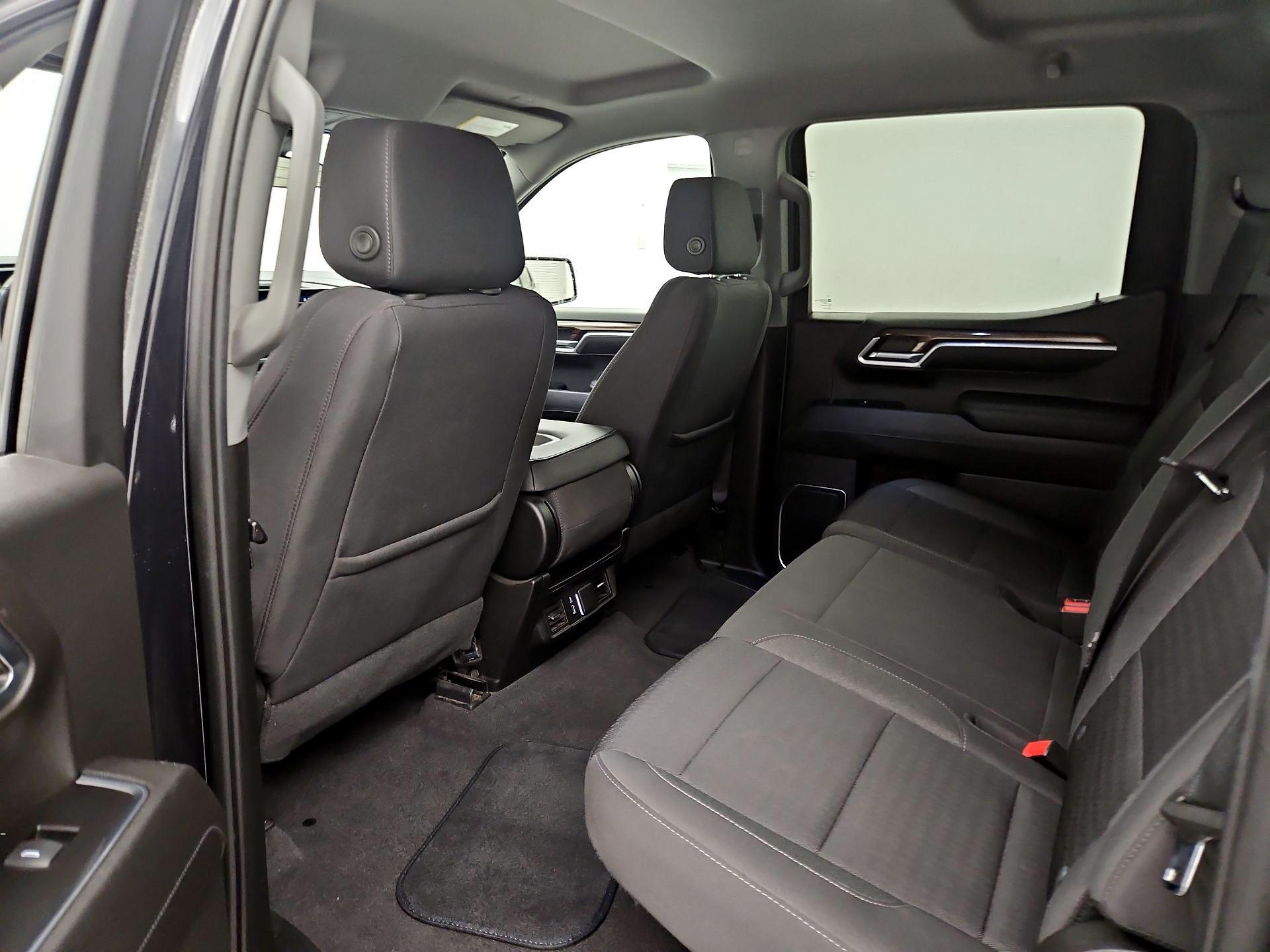 Thumbnail: 2022 Chevrolet Silverado 1500 - 19