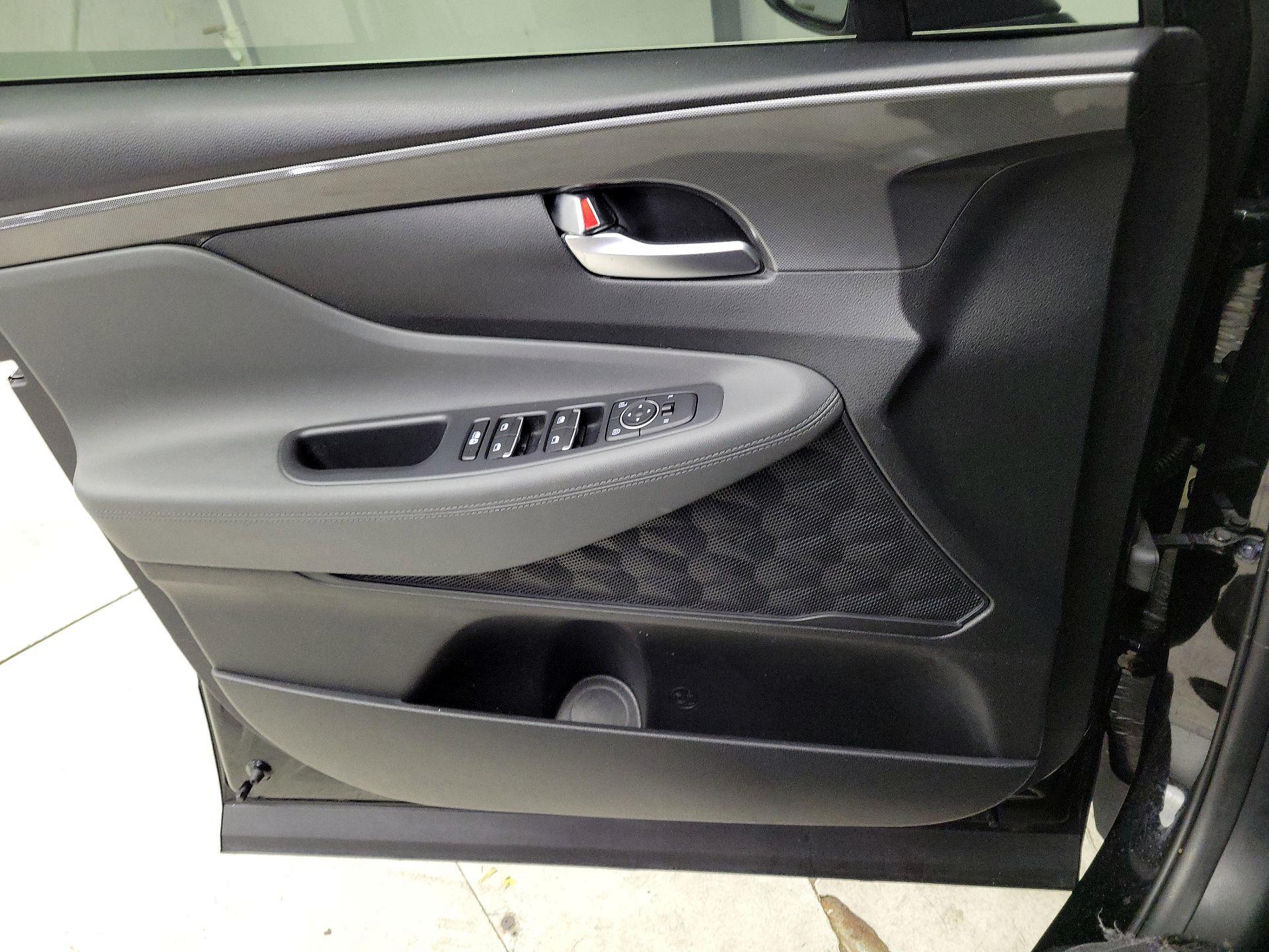 Thumbnail: 2023 Hyundai Santa Fe - 12