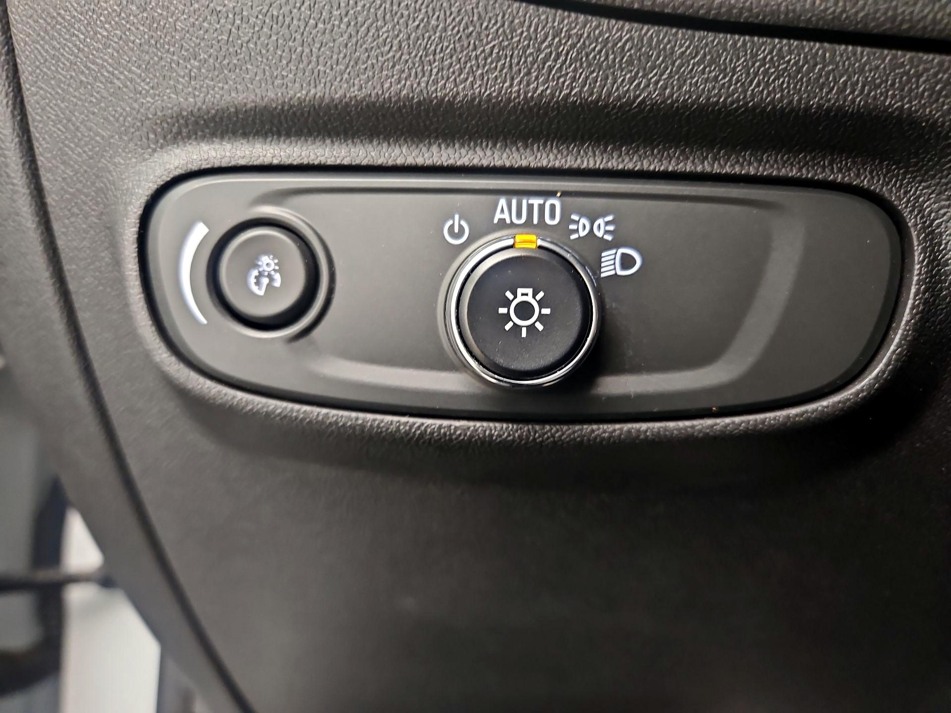 Thumbnail: 2023 Chevrolet Equinox - 11