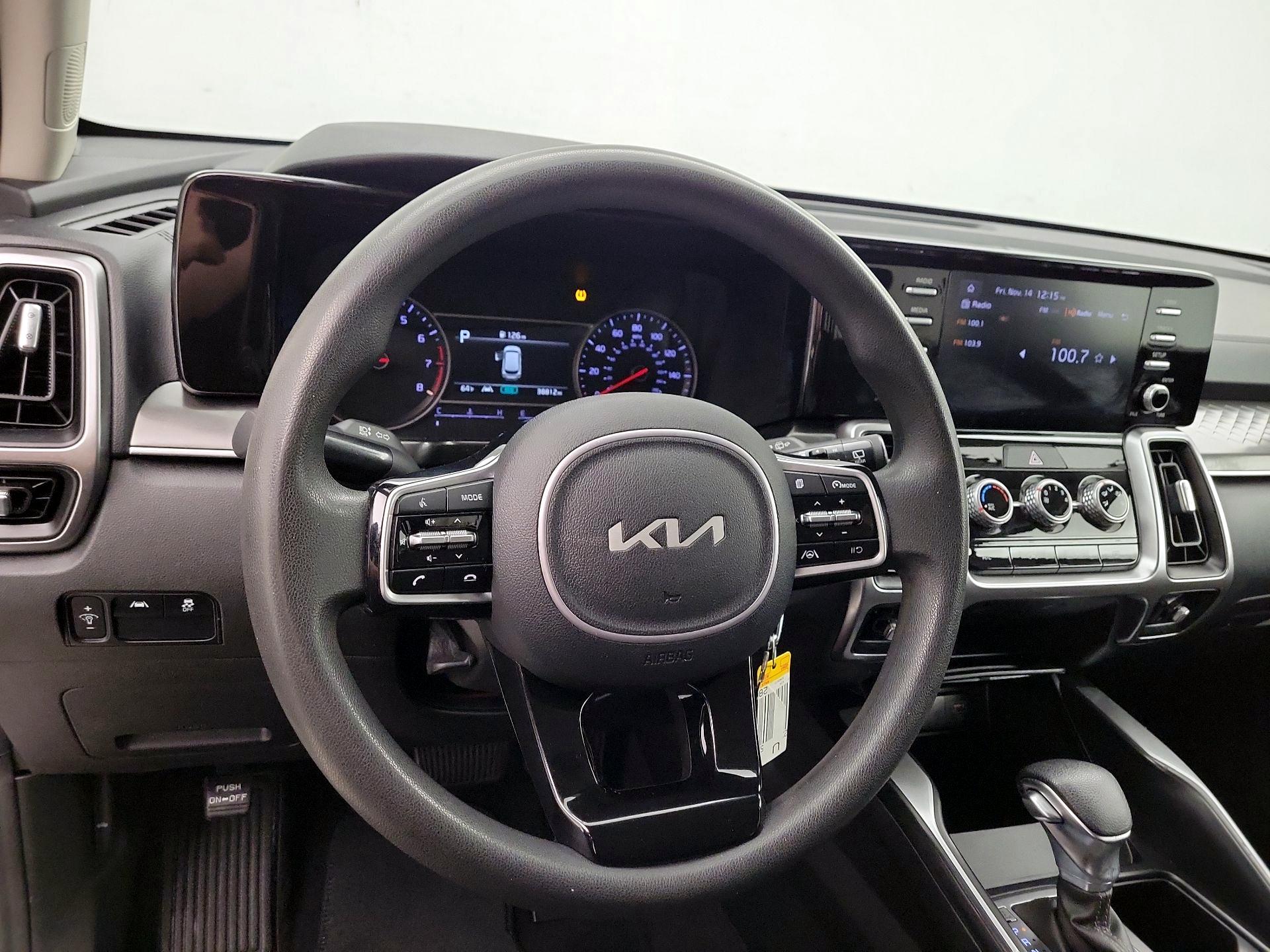 Thumbnail: 2022 Kia Sorento - 10