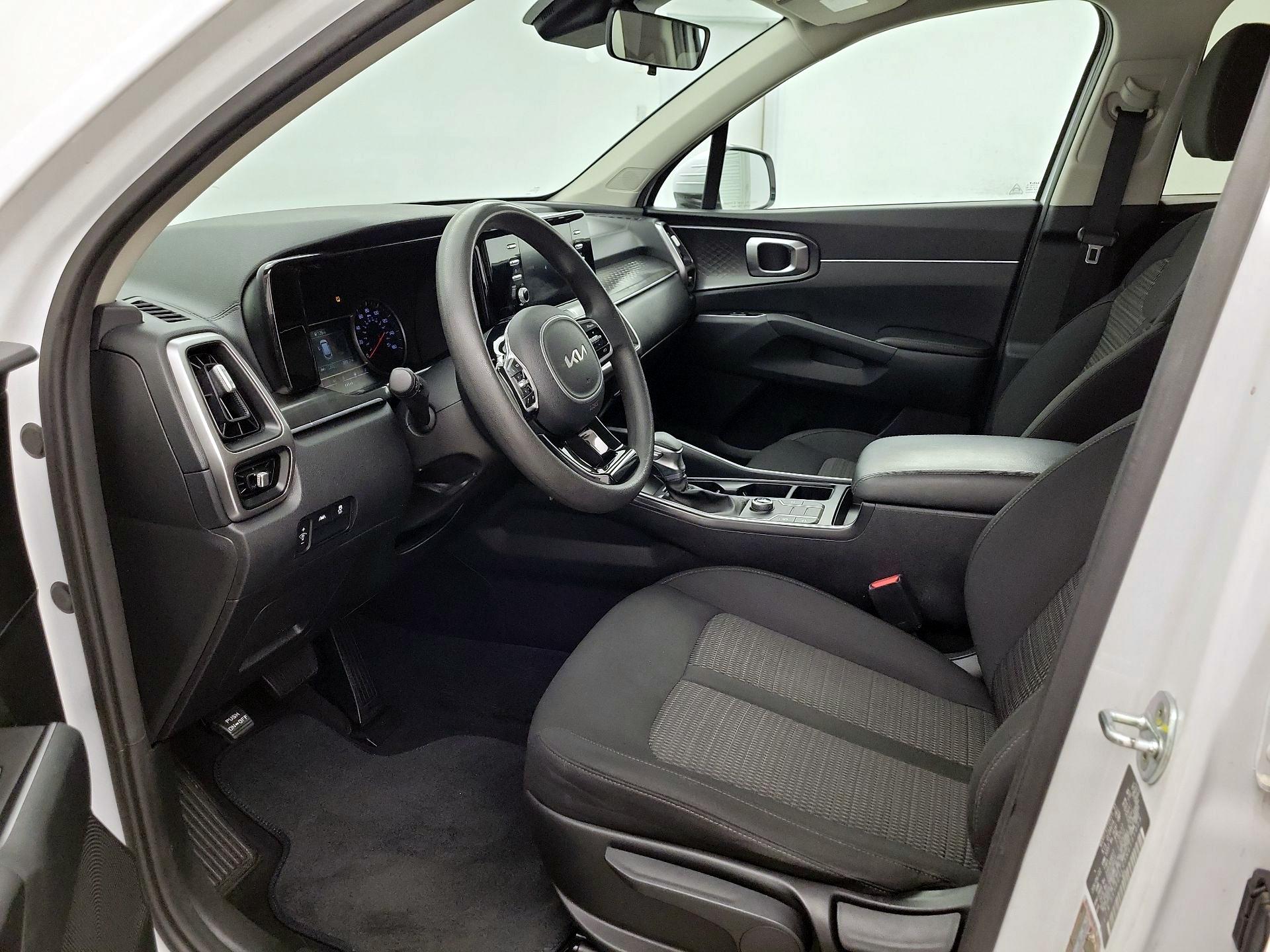 Thumbnail: 2022 Kia Sorento - 11