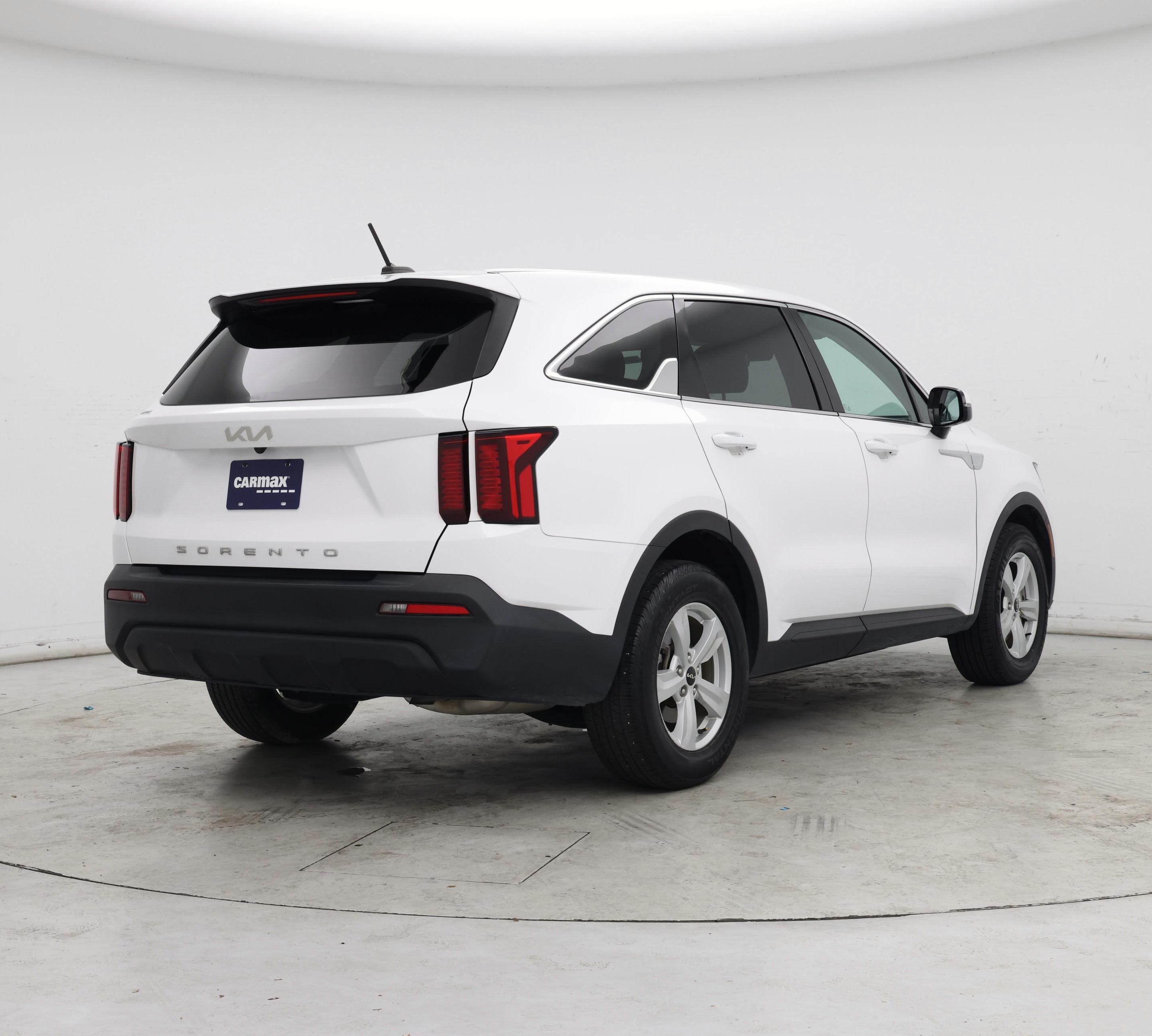 Thumbnail: 2022 Kia Sorento - 8