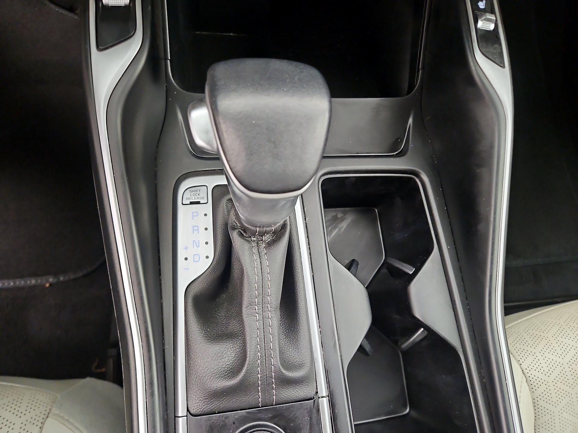 Thumbnail: 2023 Kia Sorento - 18