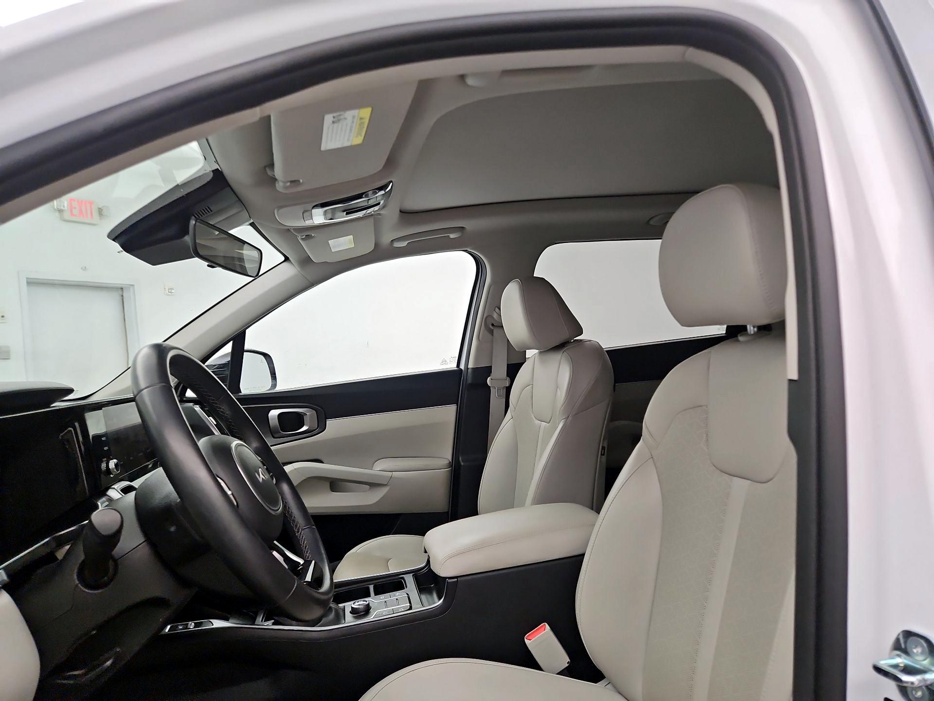 Thumbnail: 2023 Kia Sorento - 20