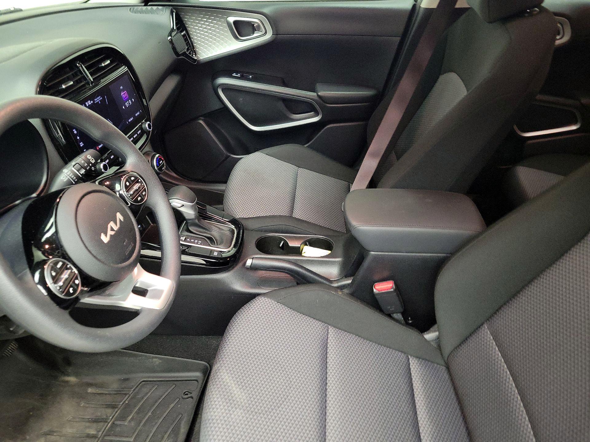 Thumbnail: 2023 Kia Soul - 11