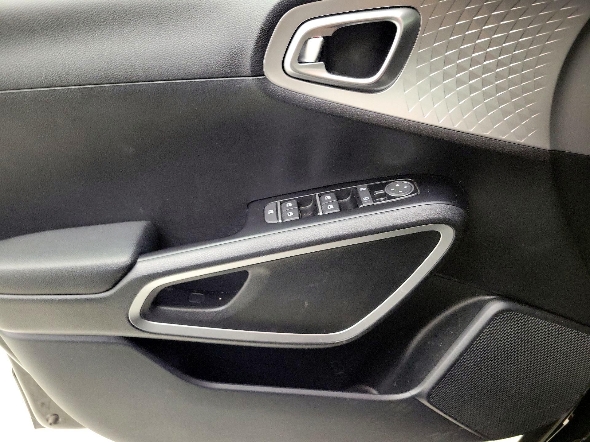 Thumbnail: 2023 Kia Soul - 12