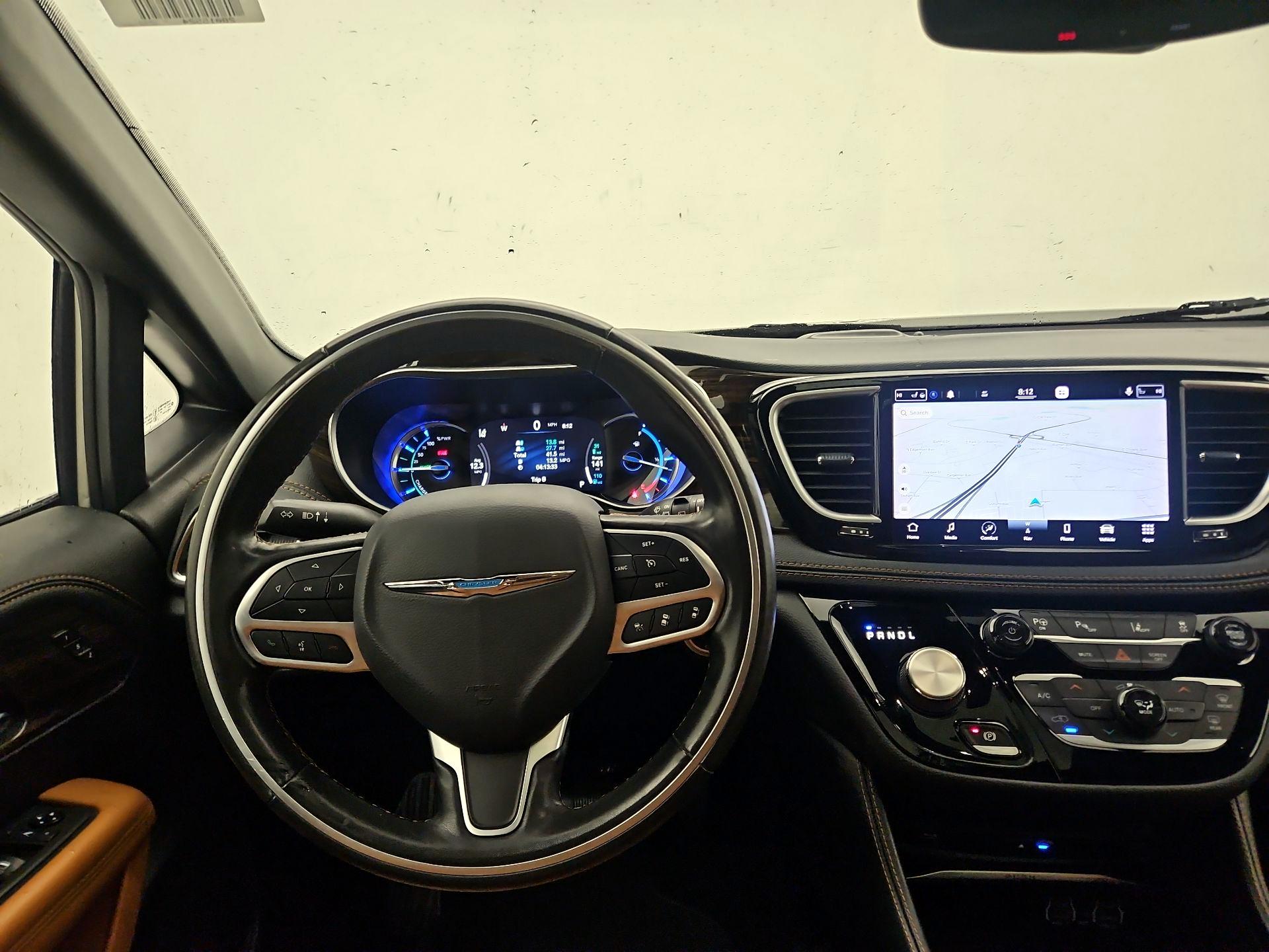 Thumbnail: 2021 Chrysler Pacifica - 10