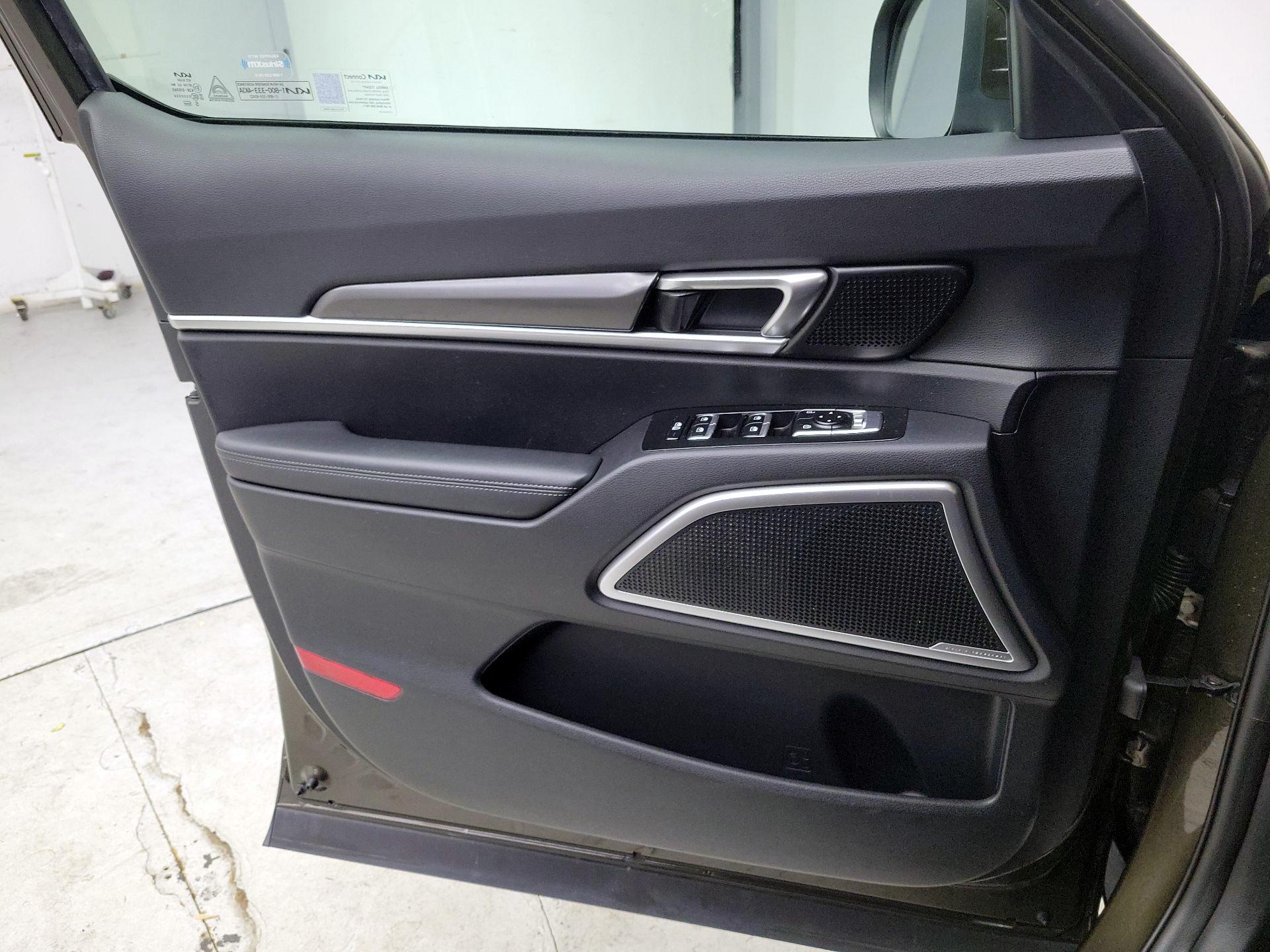 Thumbnail: 2023 Kia Telluride - 12