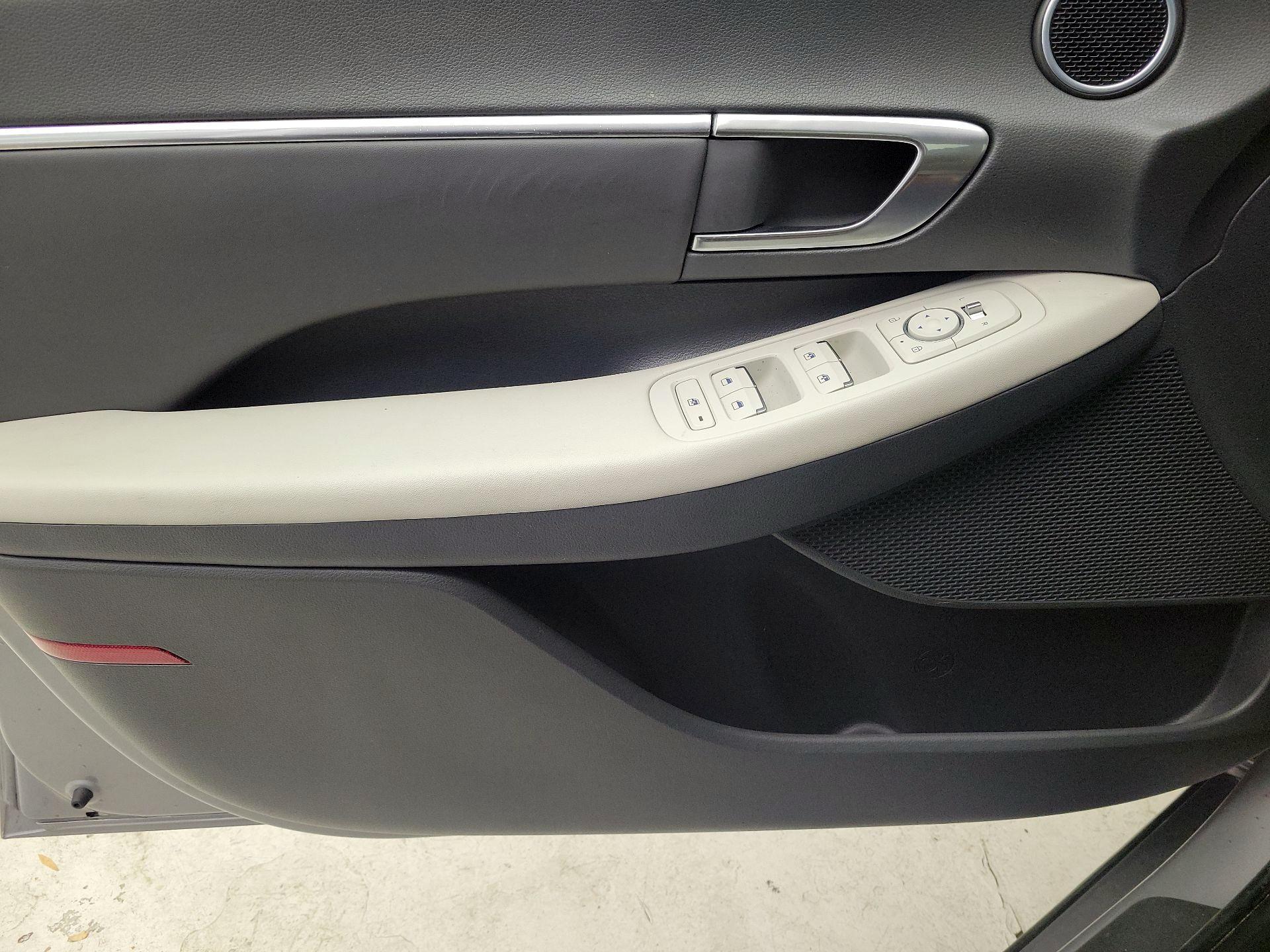 Thumbnail: 2023 Hyundai Sonata - 12