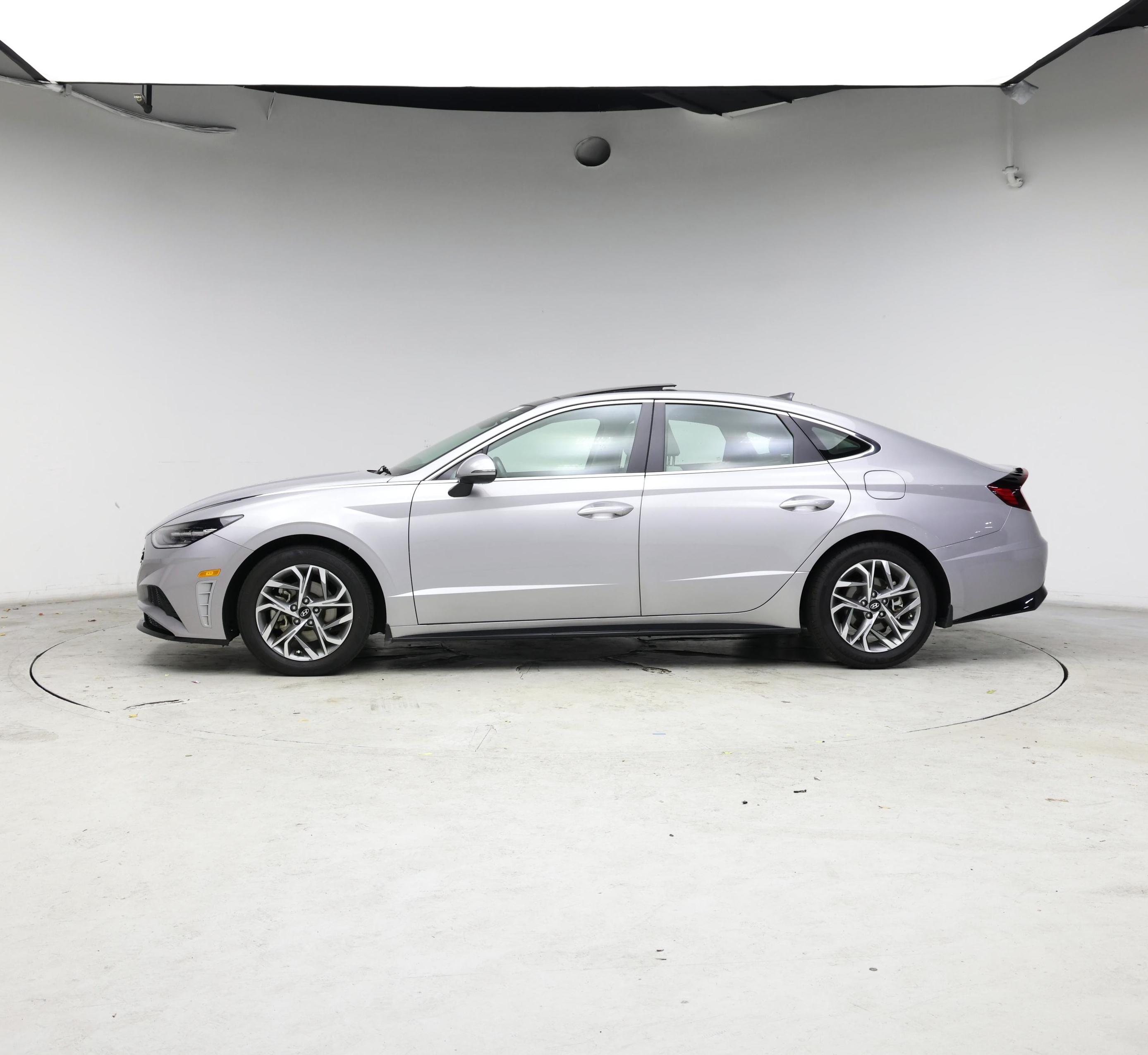 Thumbnail: 2023 Hyundai Sonata - 3