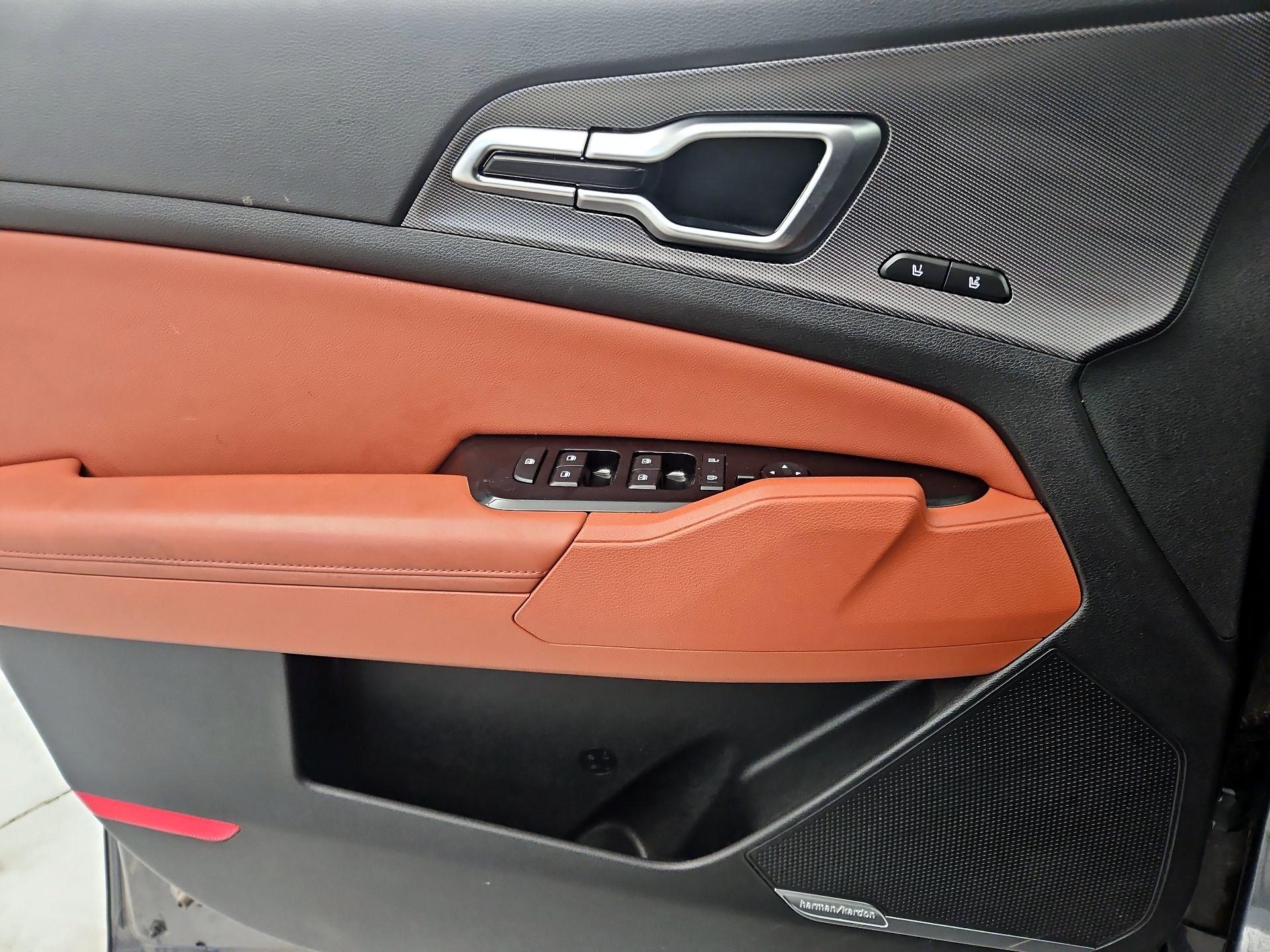 Thumbnail: 2023 Kia Sportage - 12