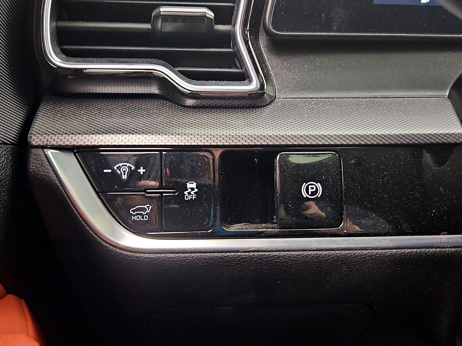 Thumbnail: 2023 Kia Sportage - 13