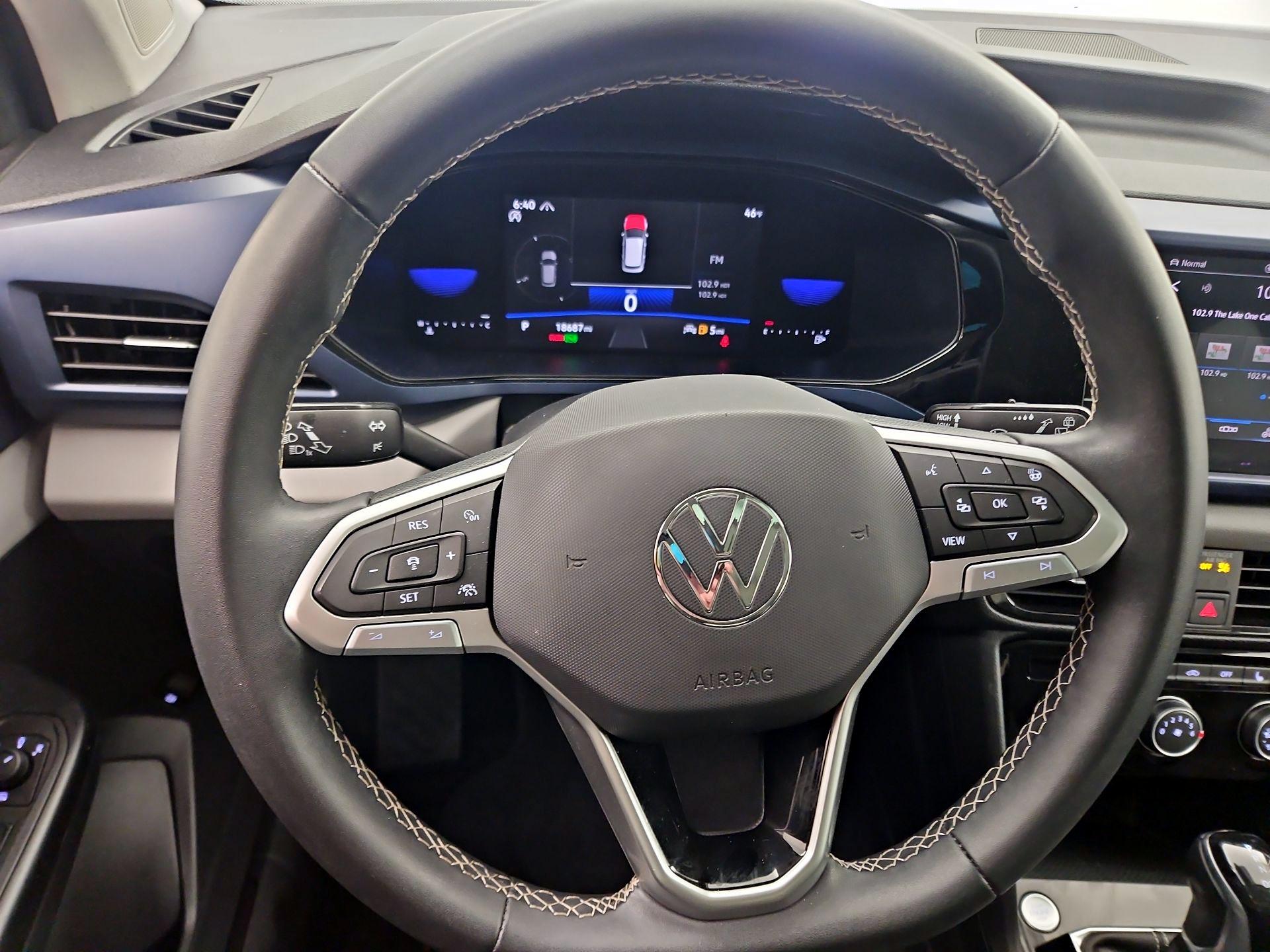 Thumbnail: 2023 Volkswagen Taos - 10