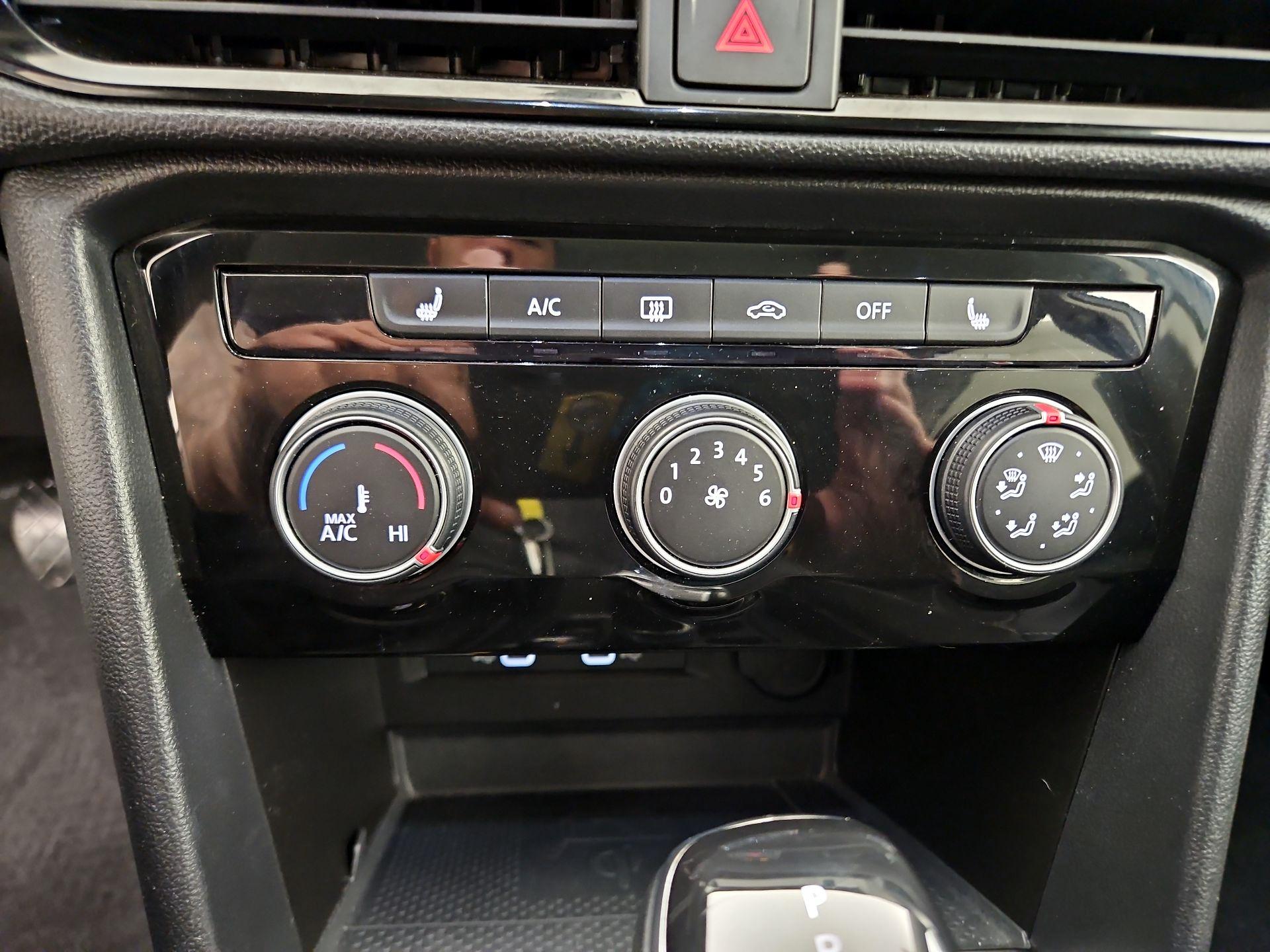 Thumbnail: 2023 Volkswagen Taos - 16