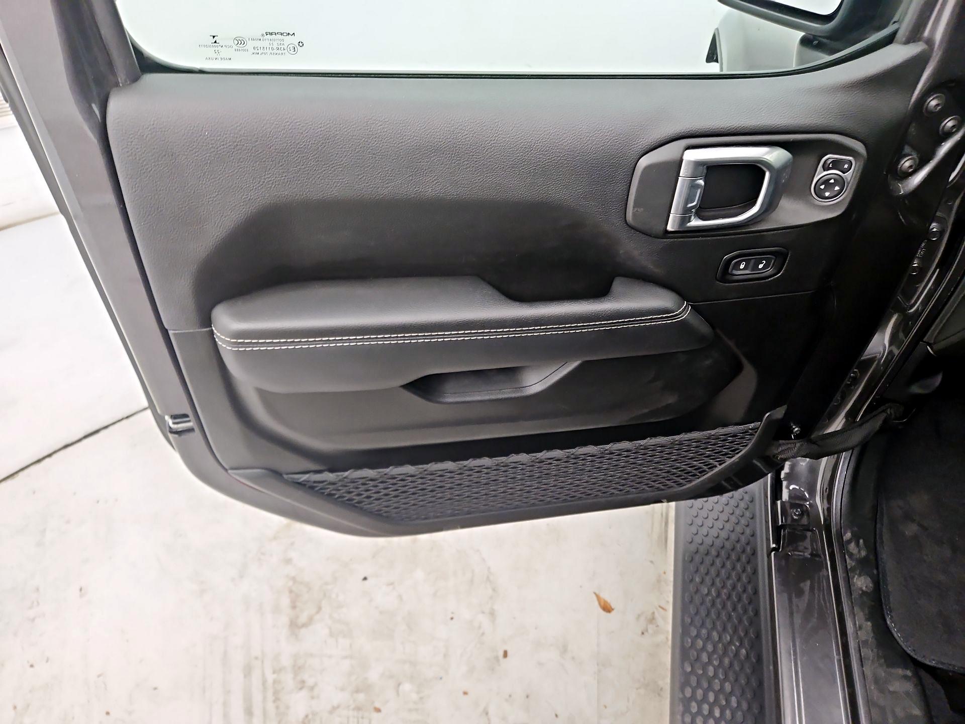 Thumbnail: 2022 Jeep Wrangler - 12