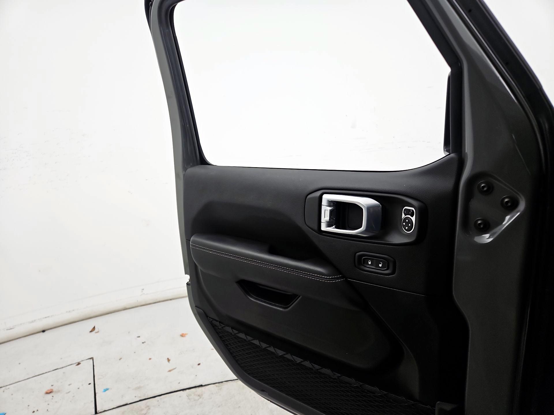 Thumbnail: 2021 Jeep Wrangler - 12