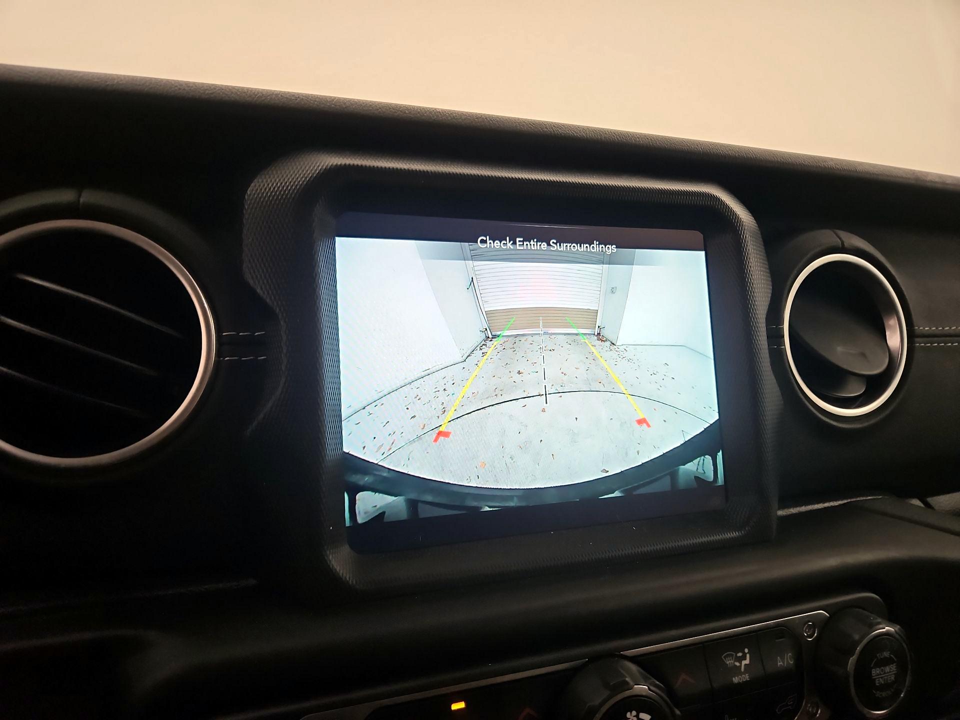 Thumbnail: 2021 Jeep Wrangler - 15