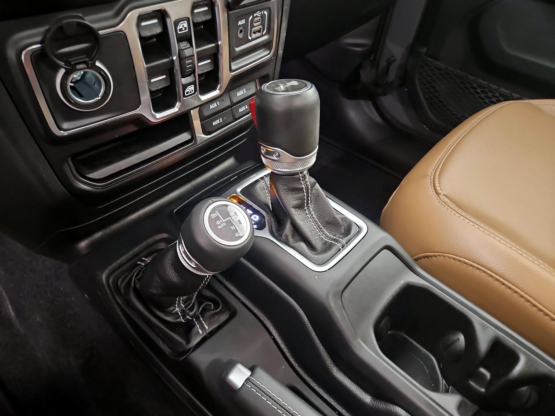 Thumbnail: 2021 Jeep Wrangler - 18