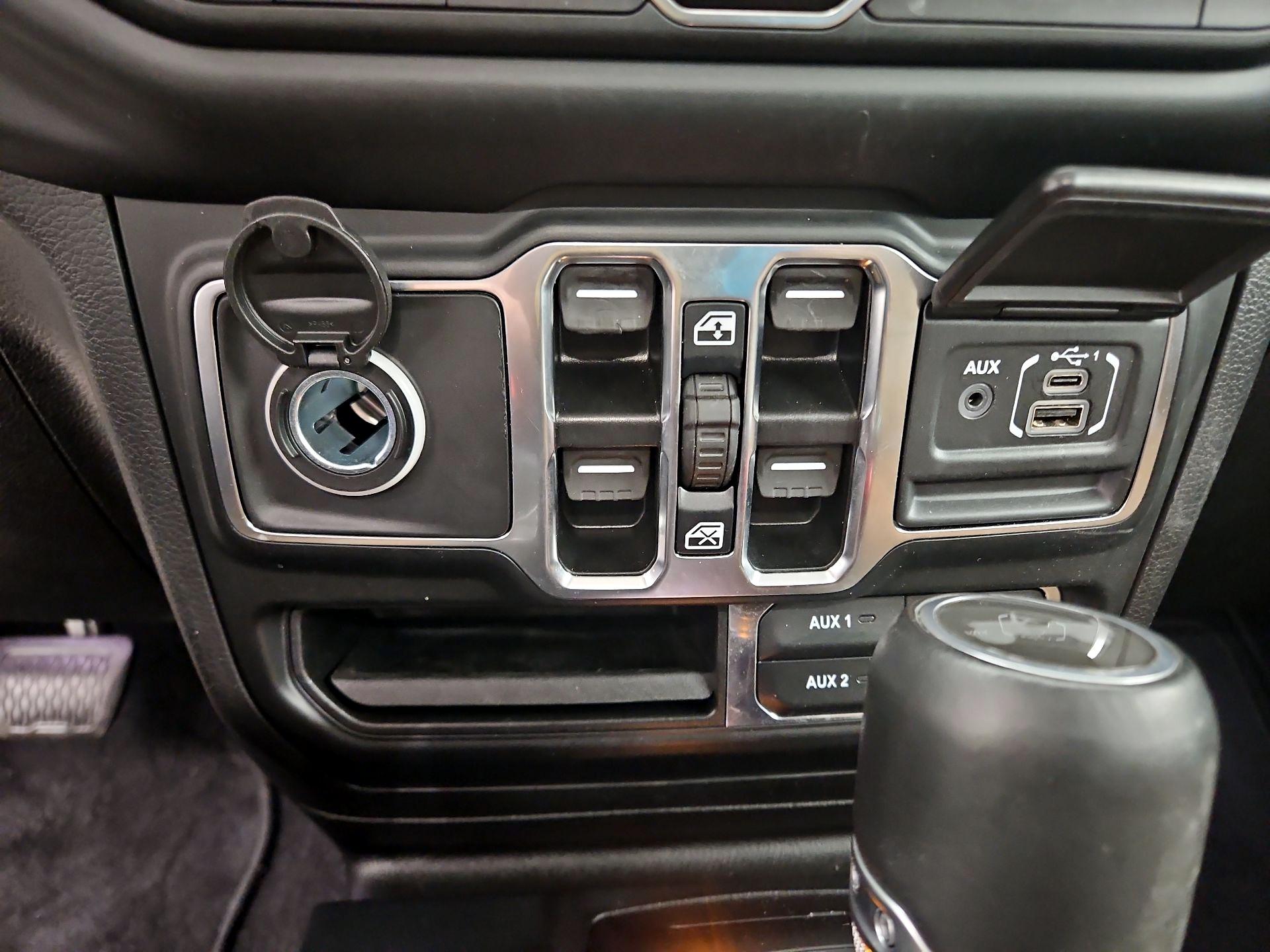 Thumbnail: 2021 Jeep Wrangler - 19