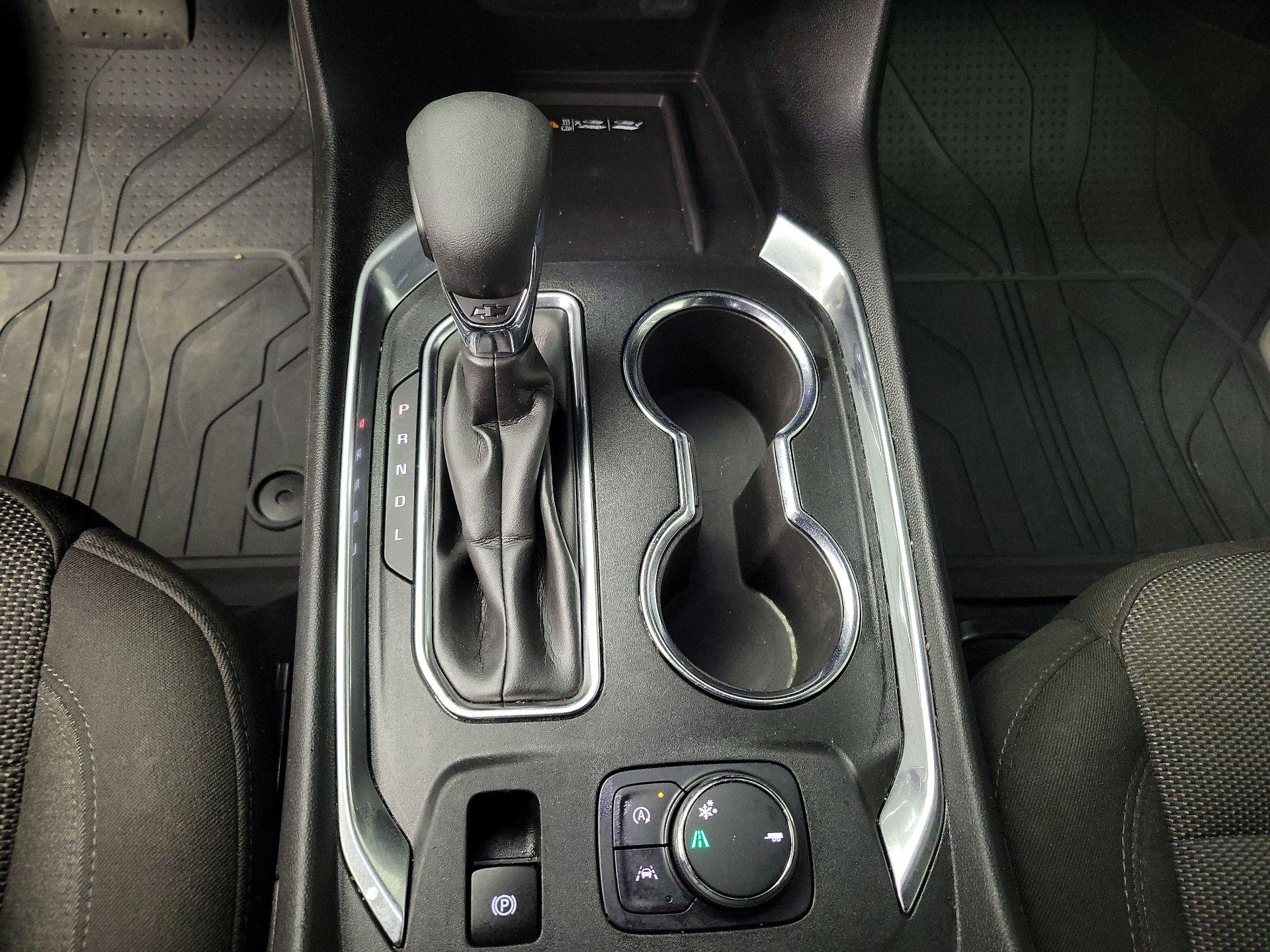 Thumbnail: 2023 Chevrolet Traverse - 17