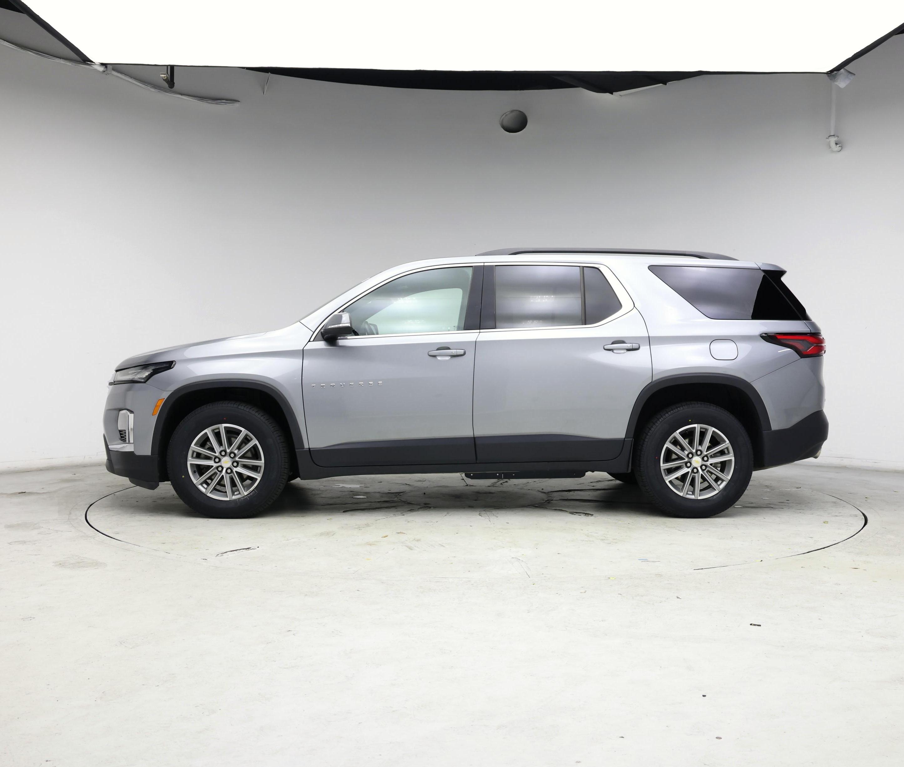 Thumbnail: 2023 Chevrolet Traverse - 3