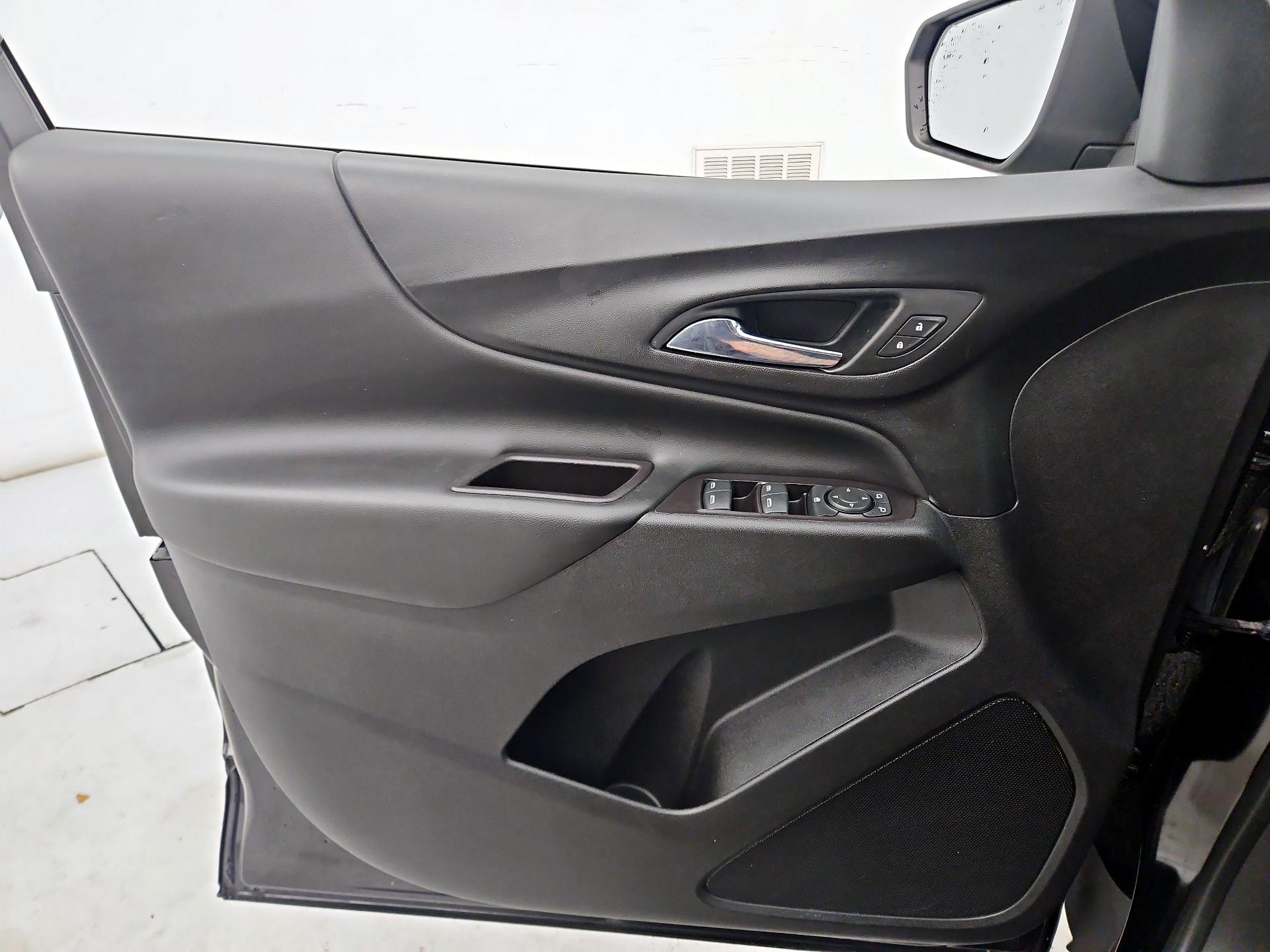 Thumbnail: 2021 Chevrolet Equinox - 12