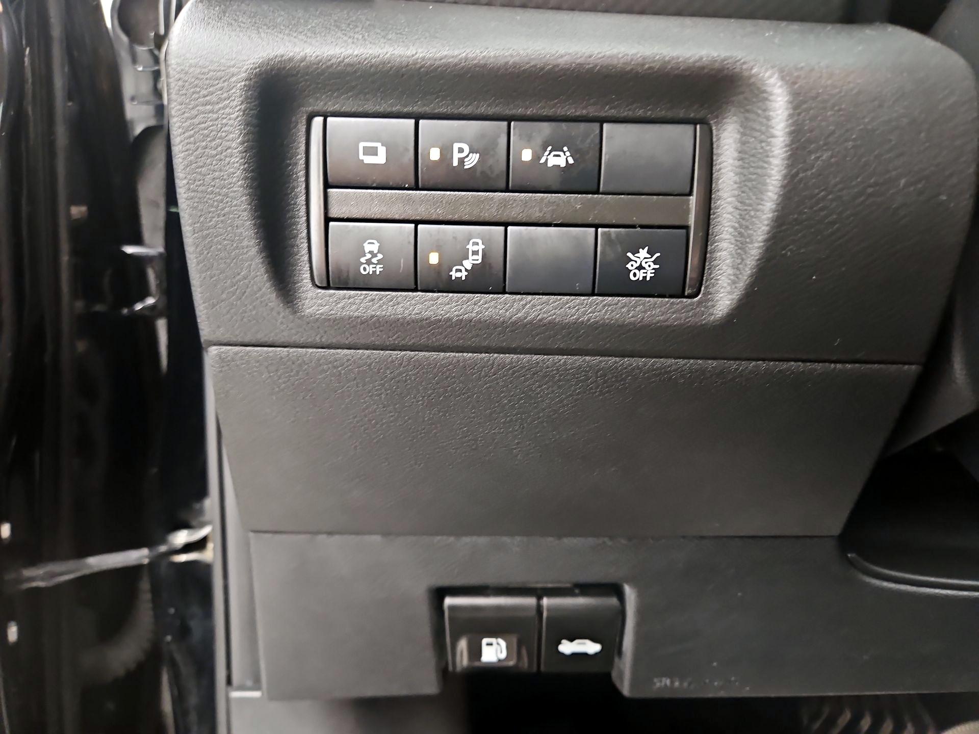 Thumbnail: 2020 Nissan Kicks - 13