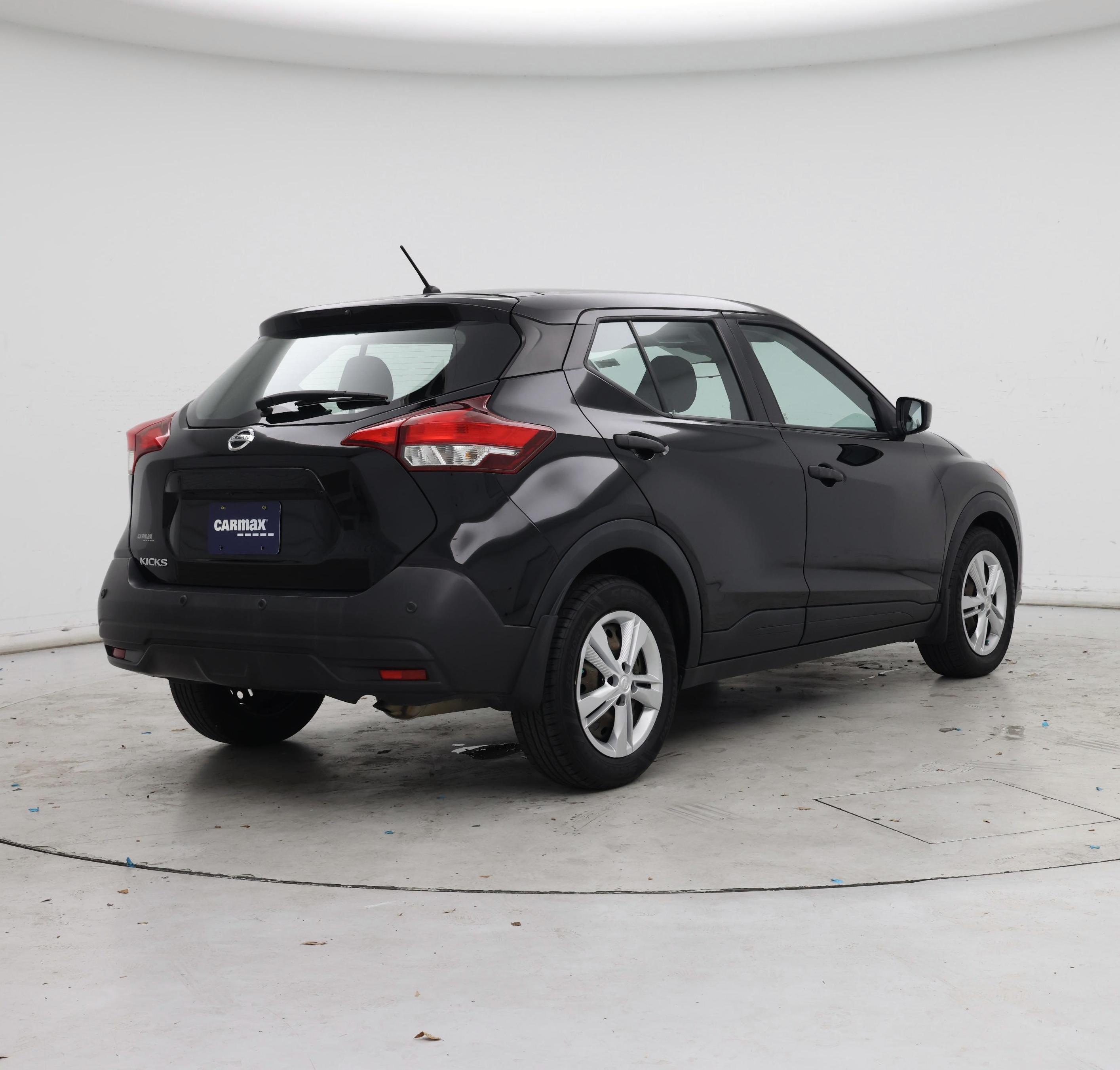 Thumbnail: 2020 Nissan Kicks - 8