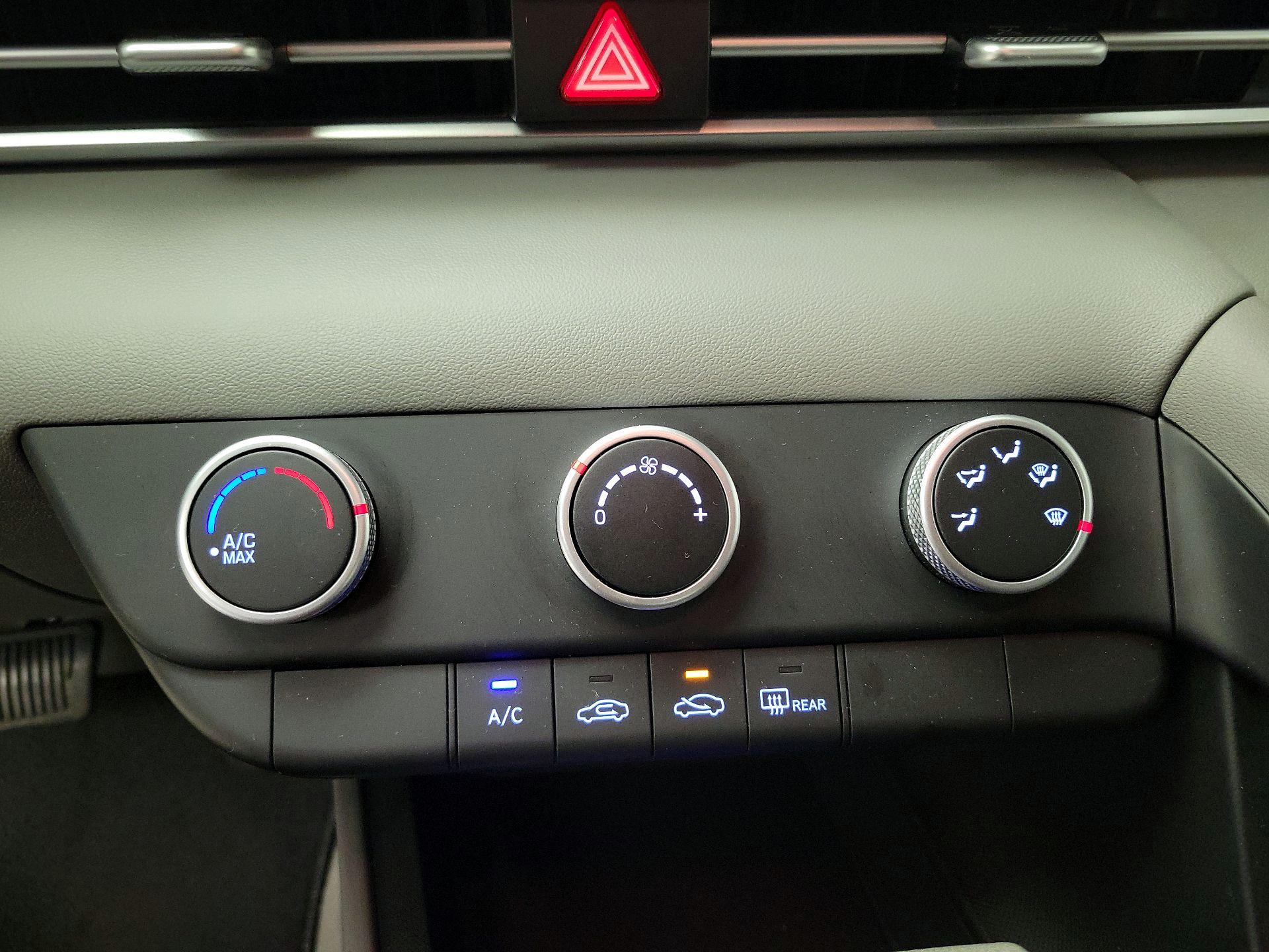 Thumbnail: 2024 Hyundai Elantra - 16